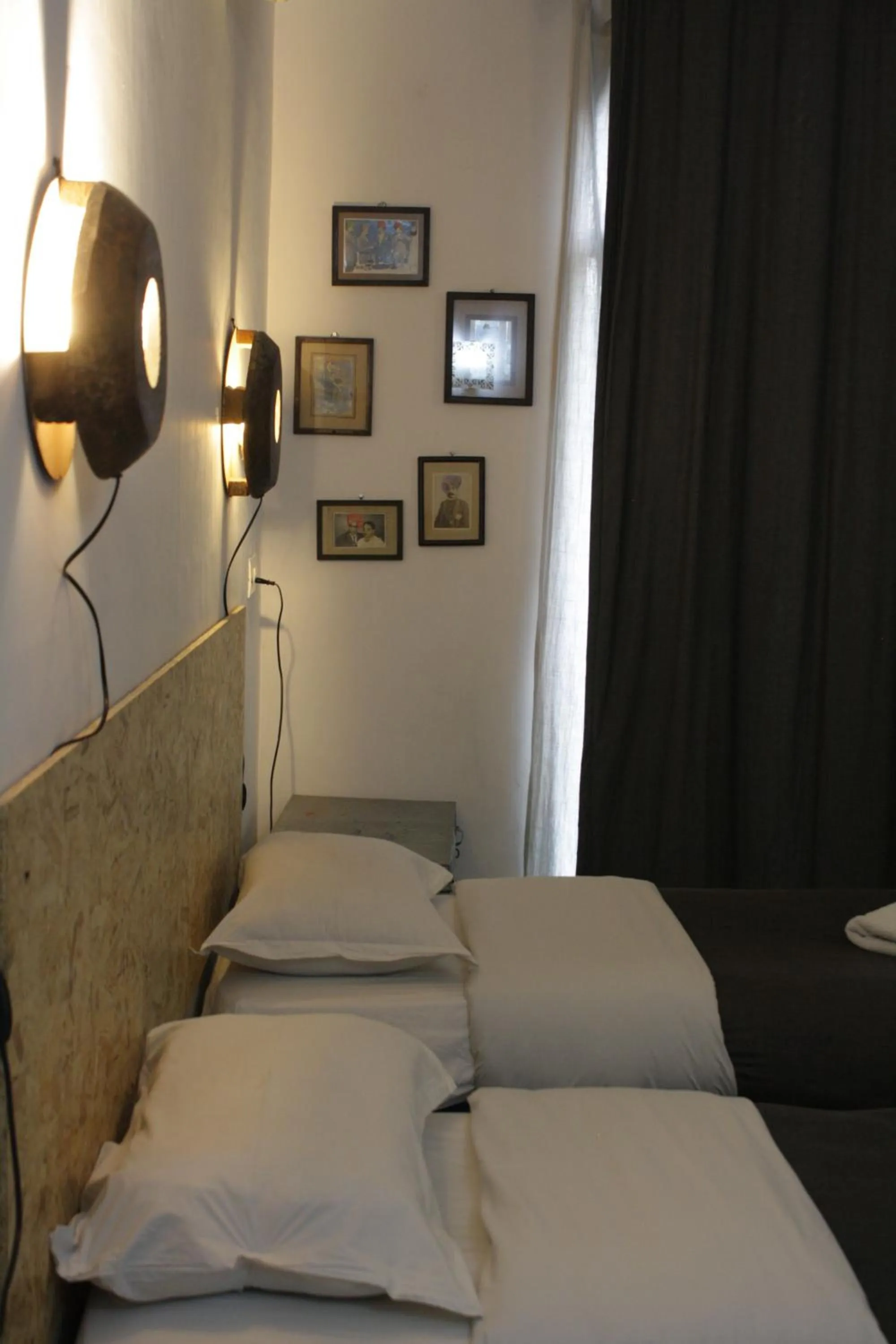 Bed in Bed & Chai Guesthouse