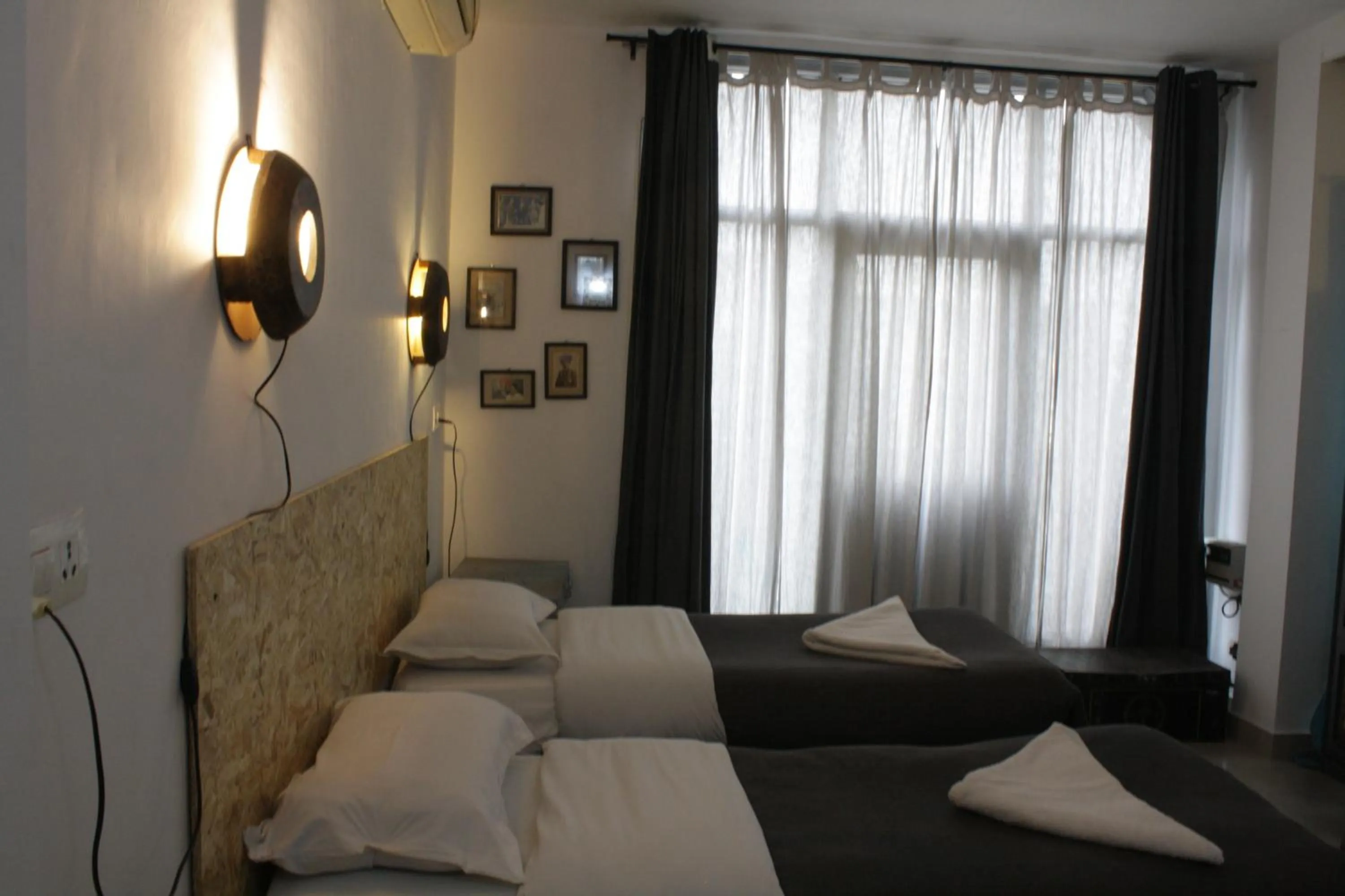 Bed in Bed & Chai Guesthouse