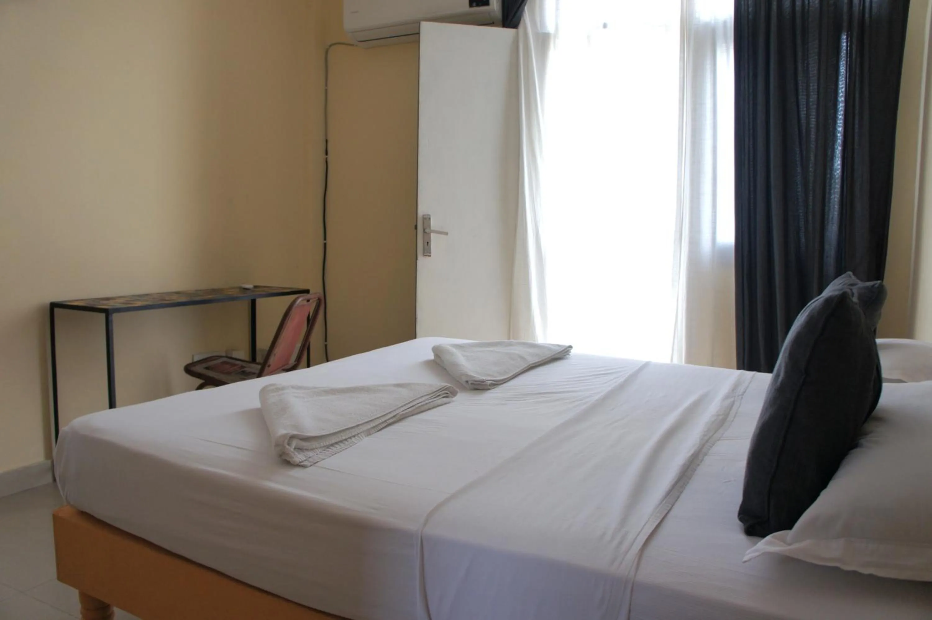 Photo of the whole room, Bed in Bed & Chai Guesthouse