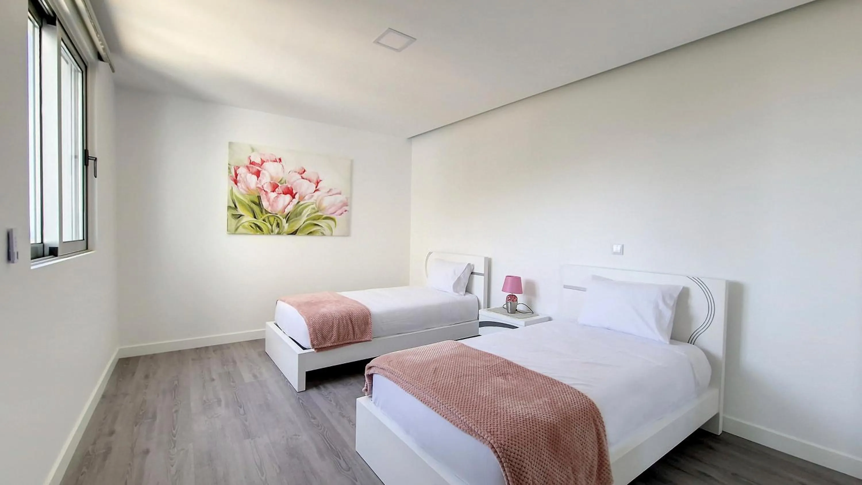 Bed in Villa Oceânica by LovelyStay