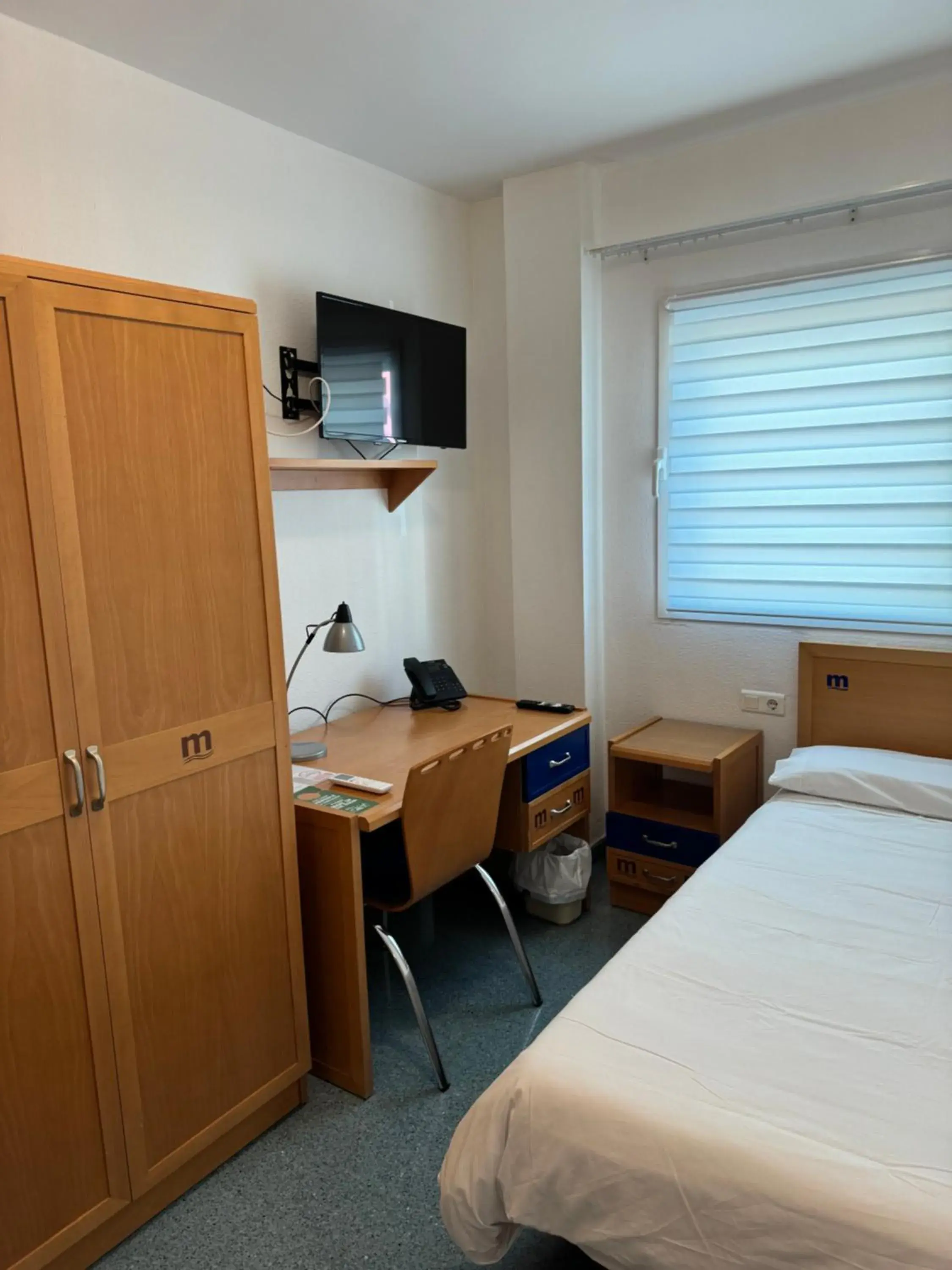 Single Room - single occupancy in Residencia Mediterraneo Single Room - single occupancy in Residencia Mediterraneo