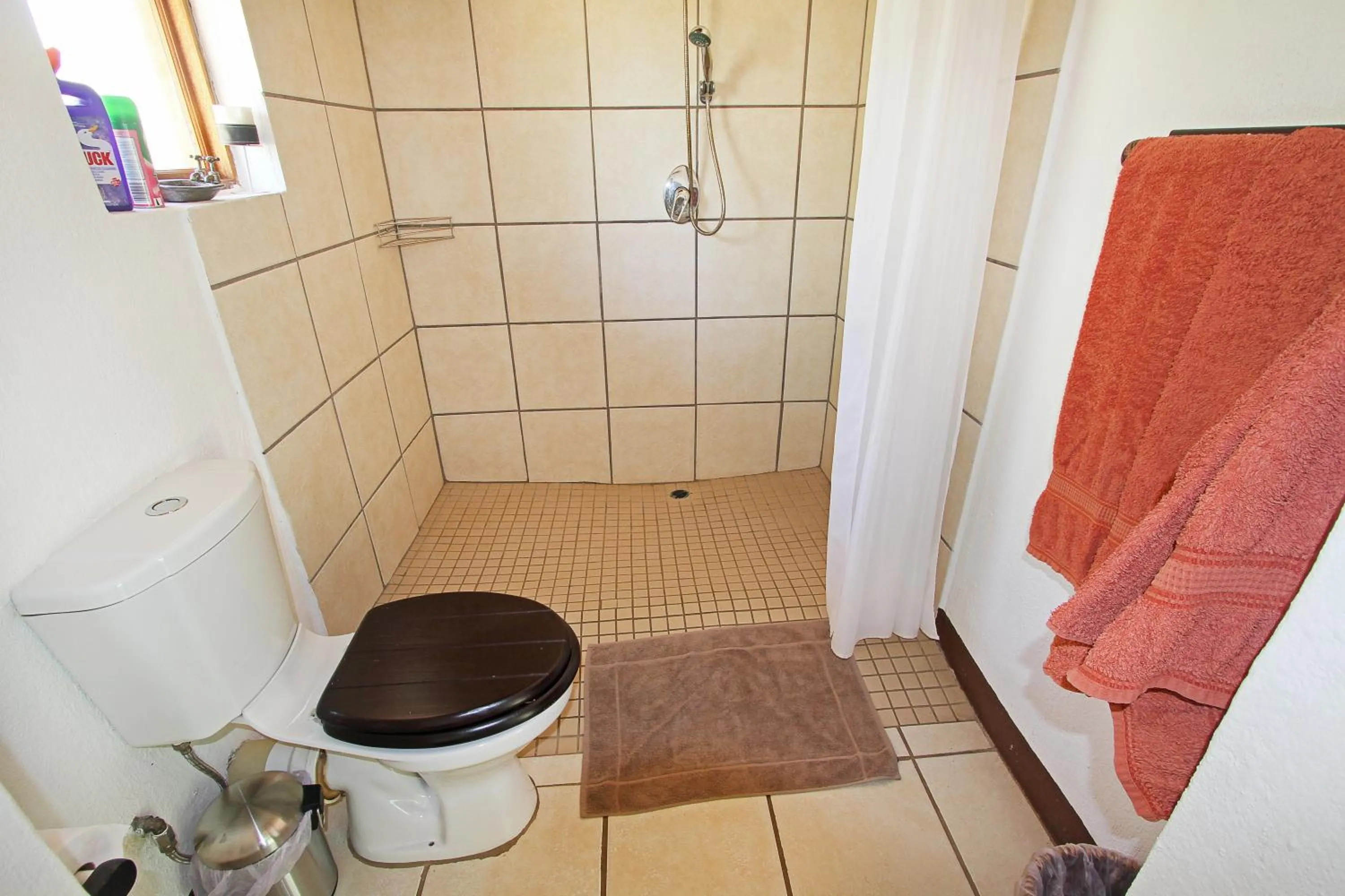 Bathroom in Normann Safari Bush Lodge