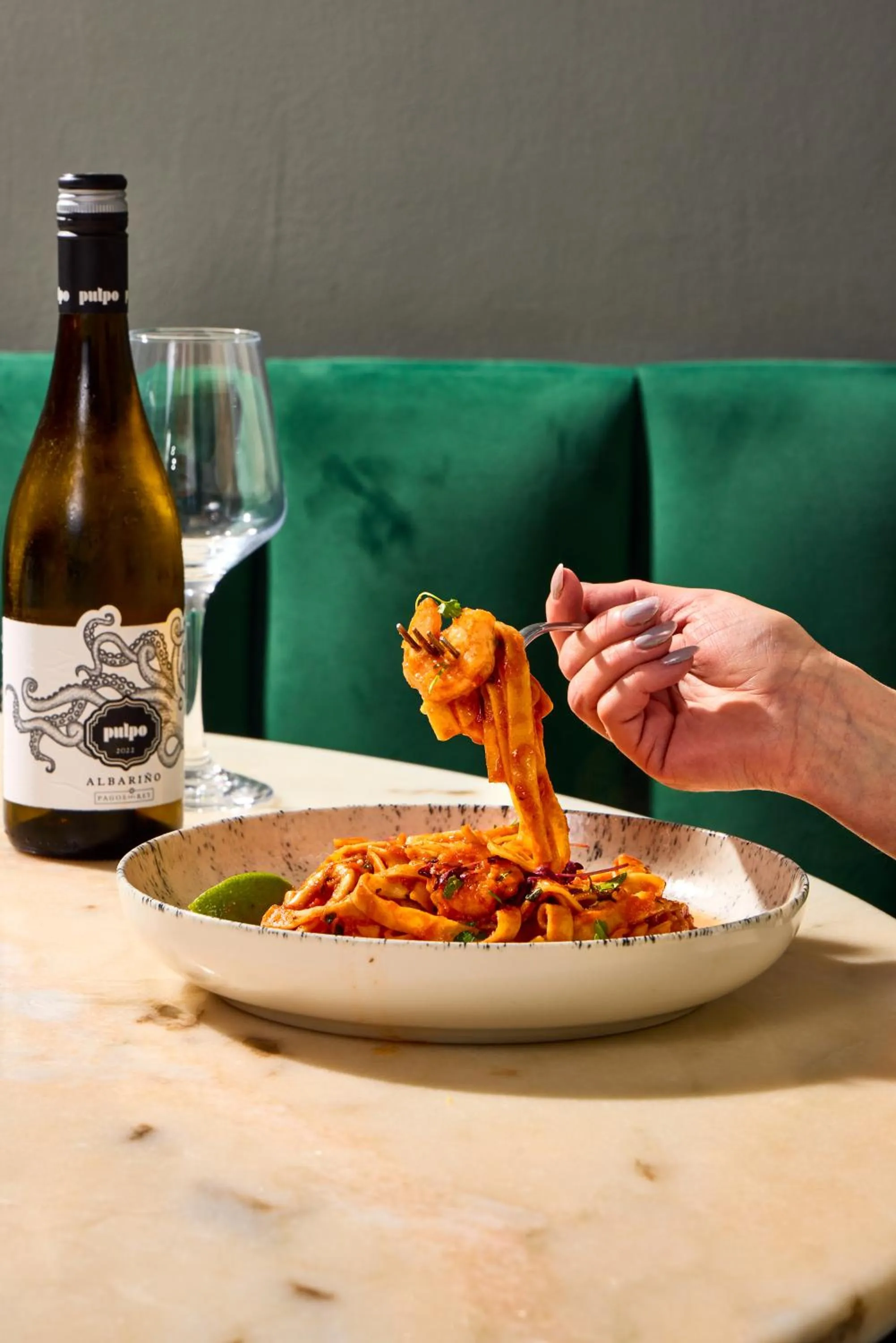 Restaurant/places to eat in The Burlington