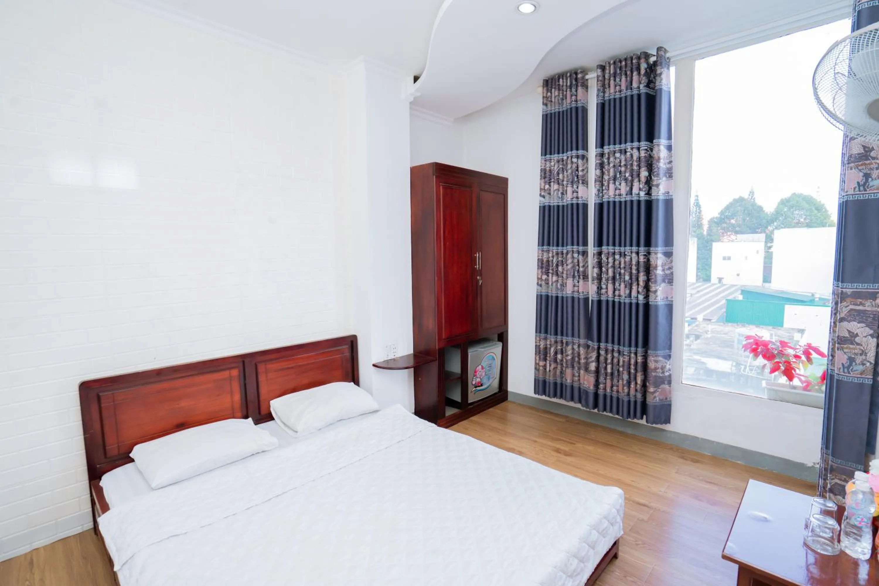 Bedroom, Bed in Triệu Vũ Hotel & Apartment