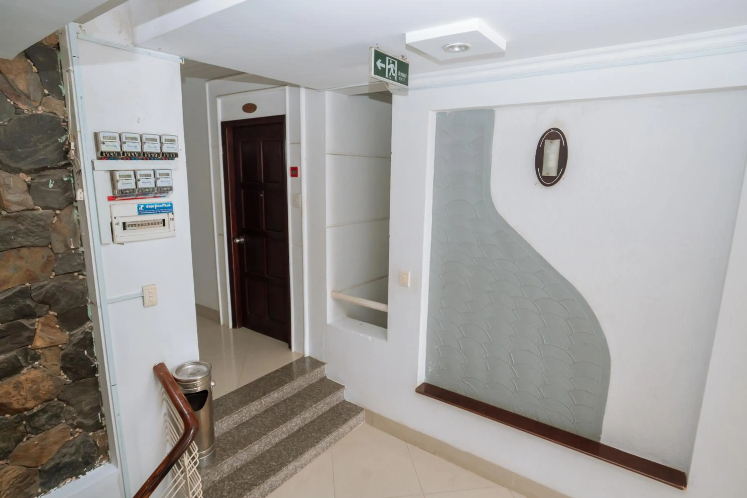 Property building in Triệu Vũ Hotel & Apartment