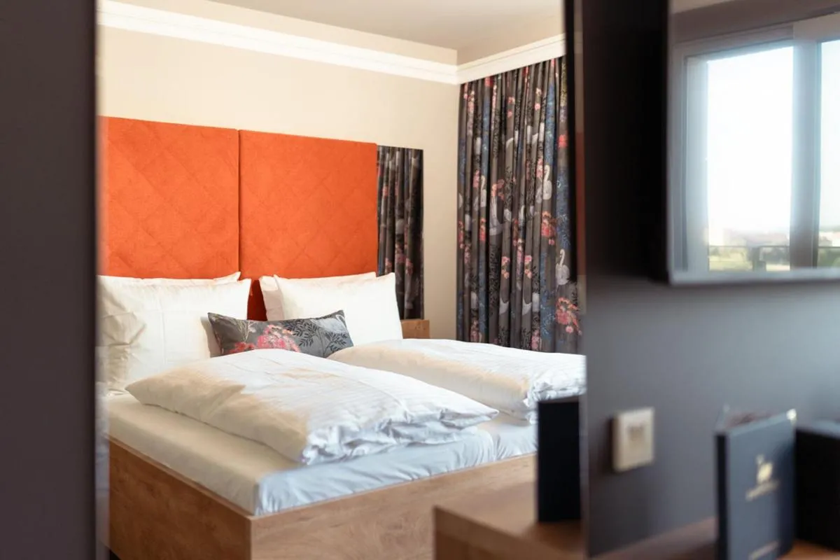 Bed in Hotel am Schwanenhaus