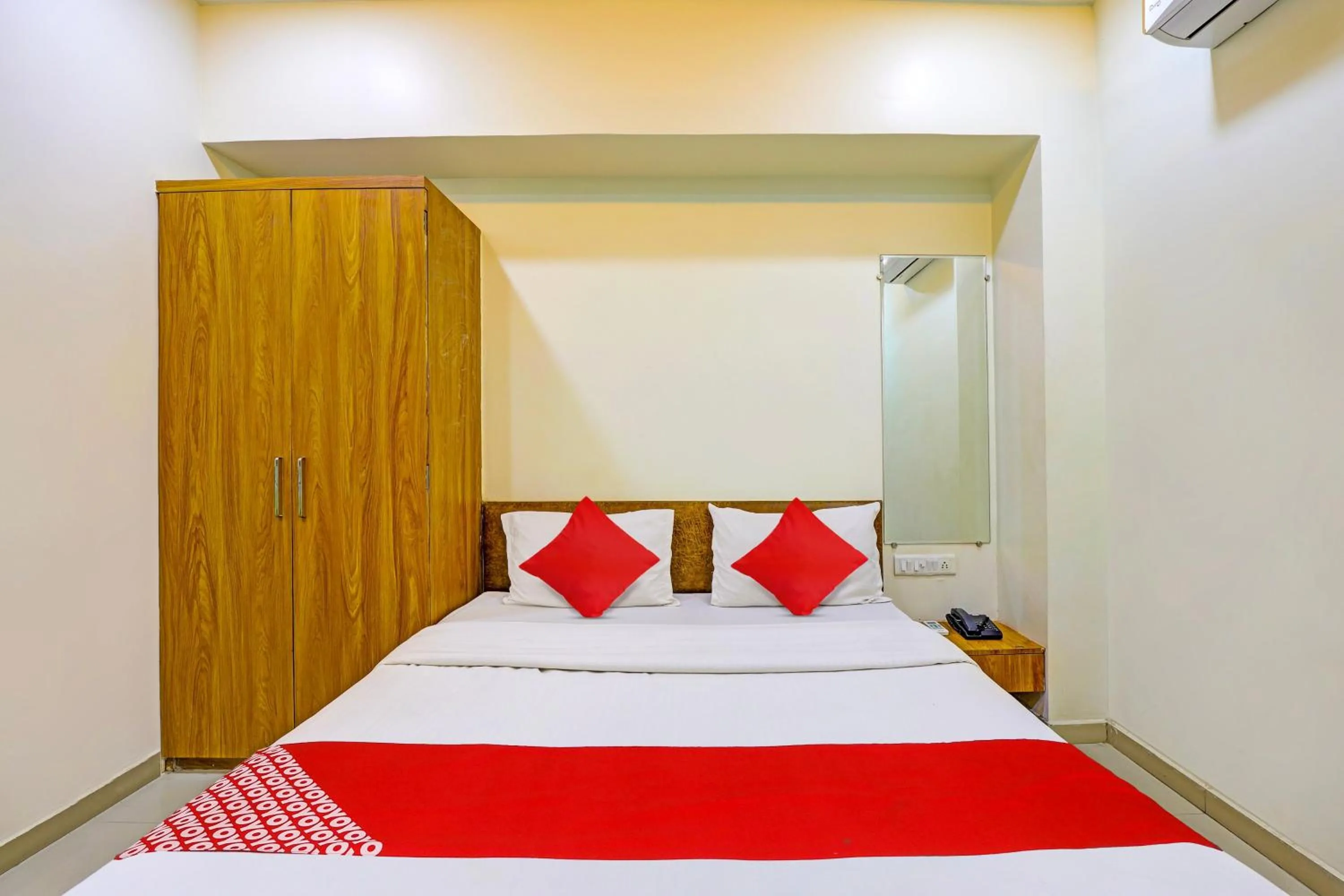 Bedroom in Hotel Madhav,Ahmedabad