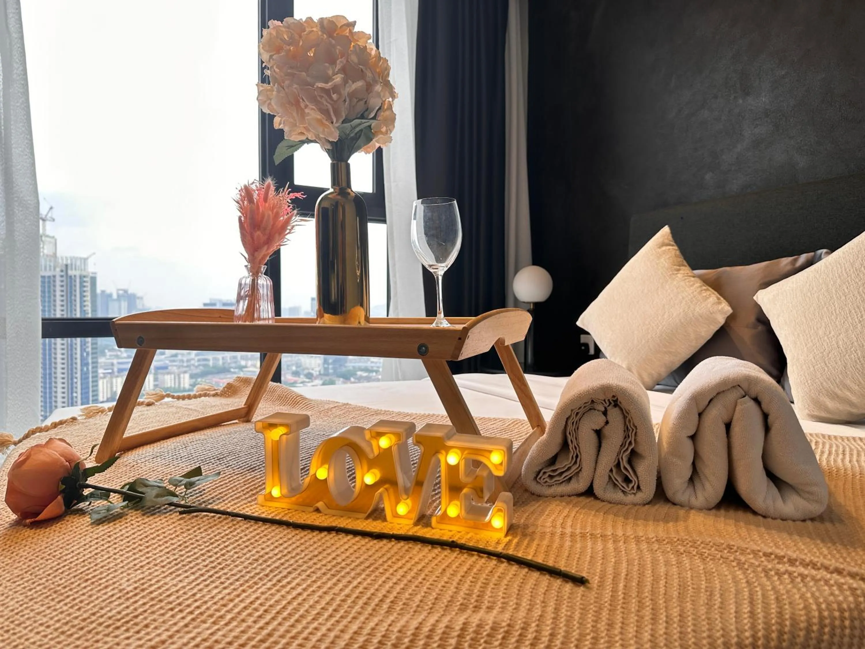 Bed in Axon Residence Bukit Bintang by Luna