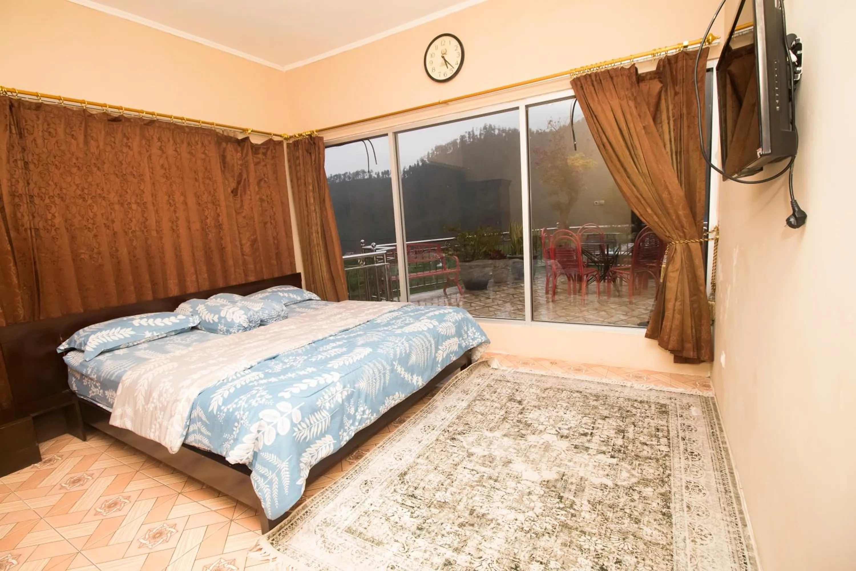 Bed in Villa Matahari Tawangmangu powered by Cocotel