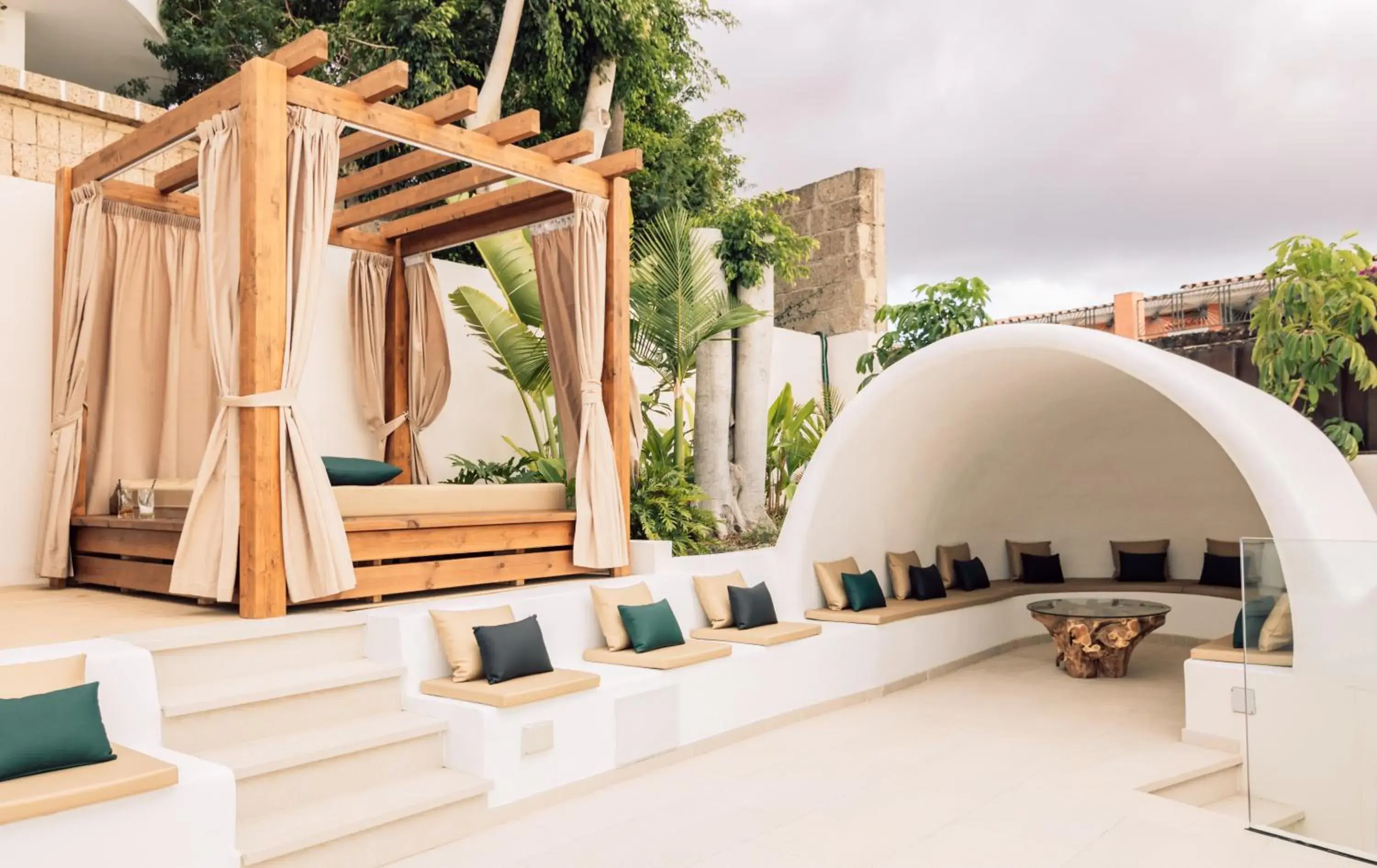 Swimming pool in Hotel Estefania Boutique Suites Swimming pool in Hotel Estefania Boutique Suites