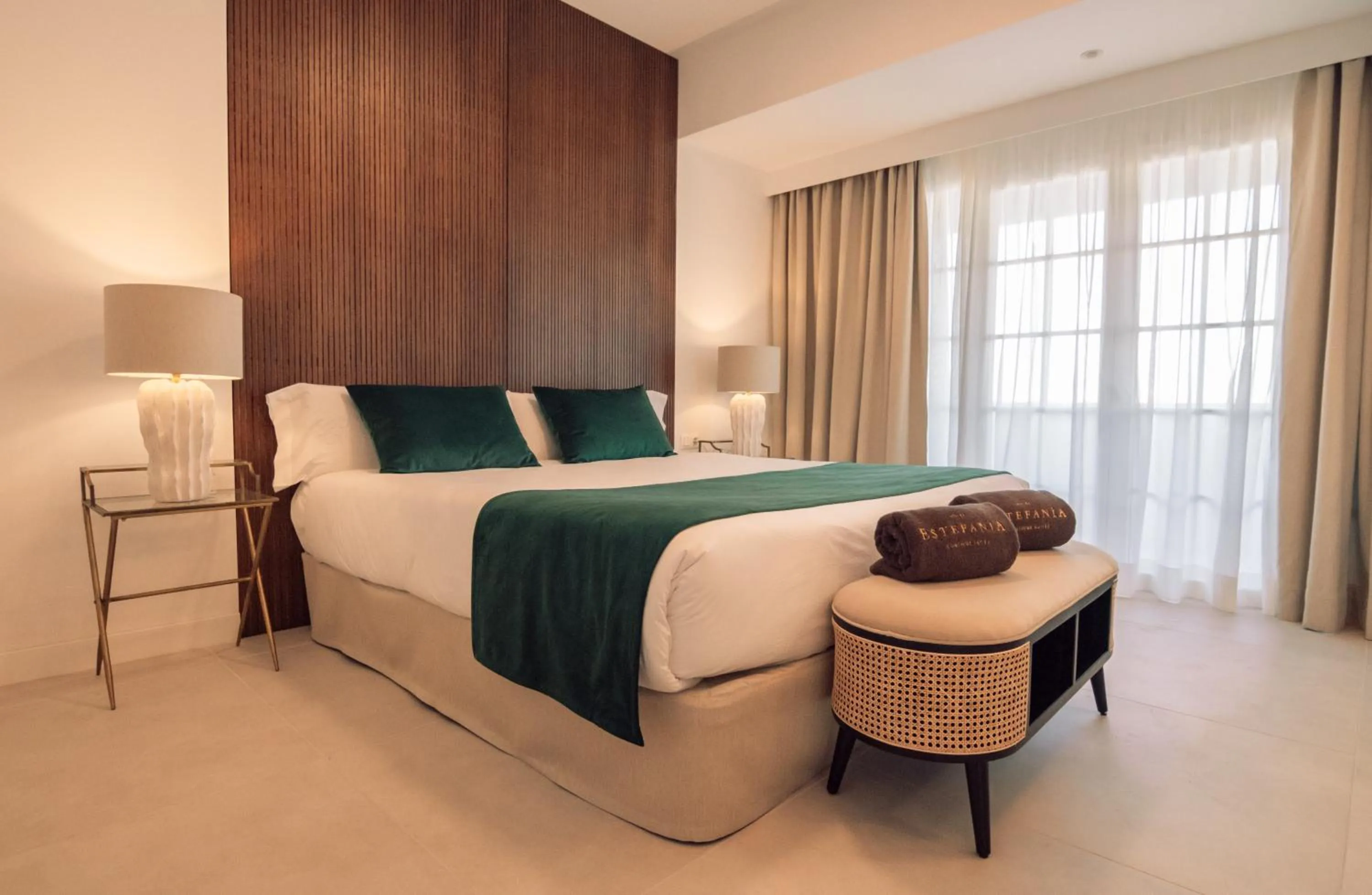 Bed in Hotel Estefania Boutique Suites