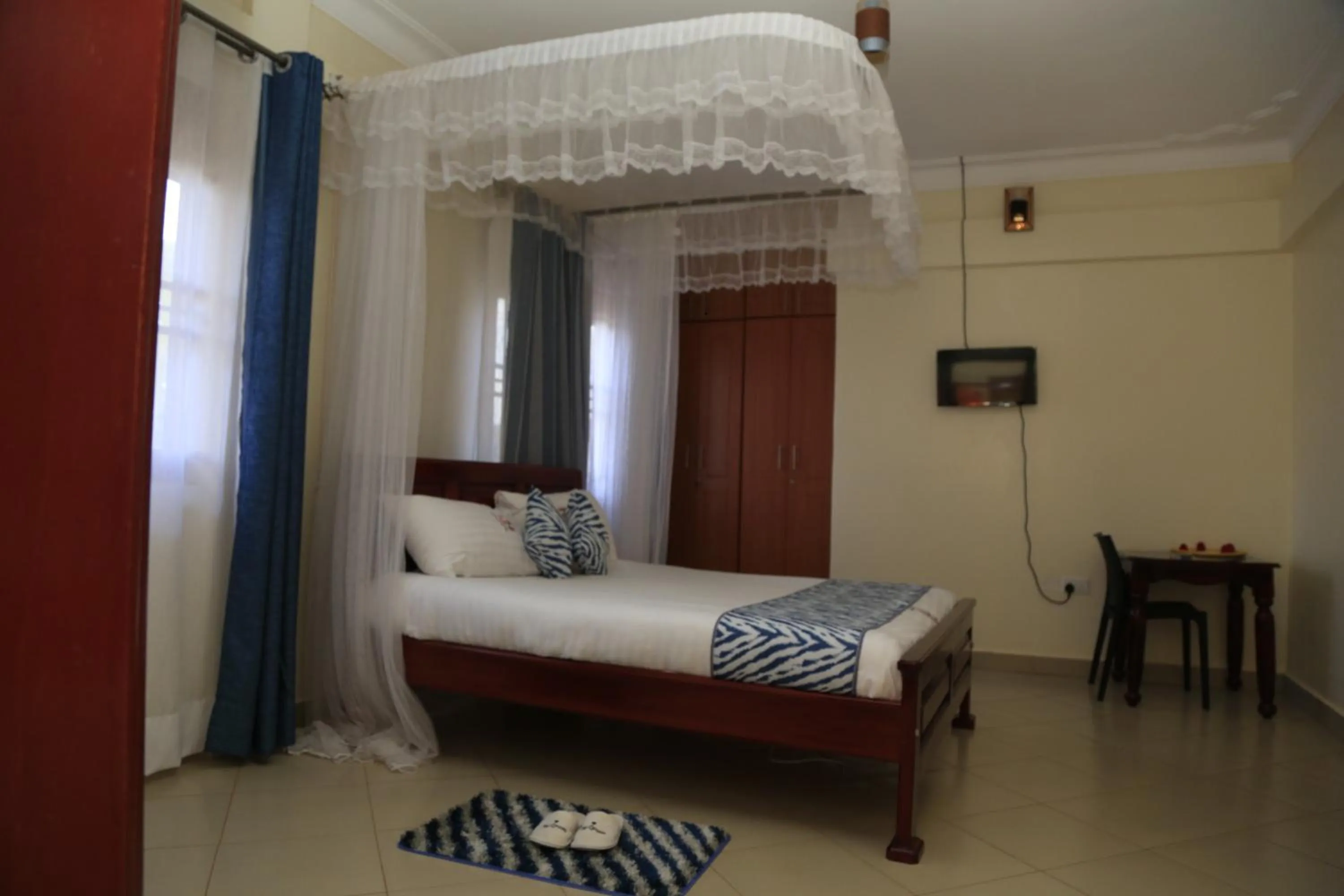 Photo of the whole room, Bed in Jatheo Hotel Rwentondo