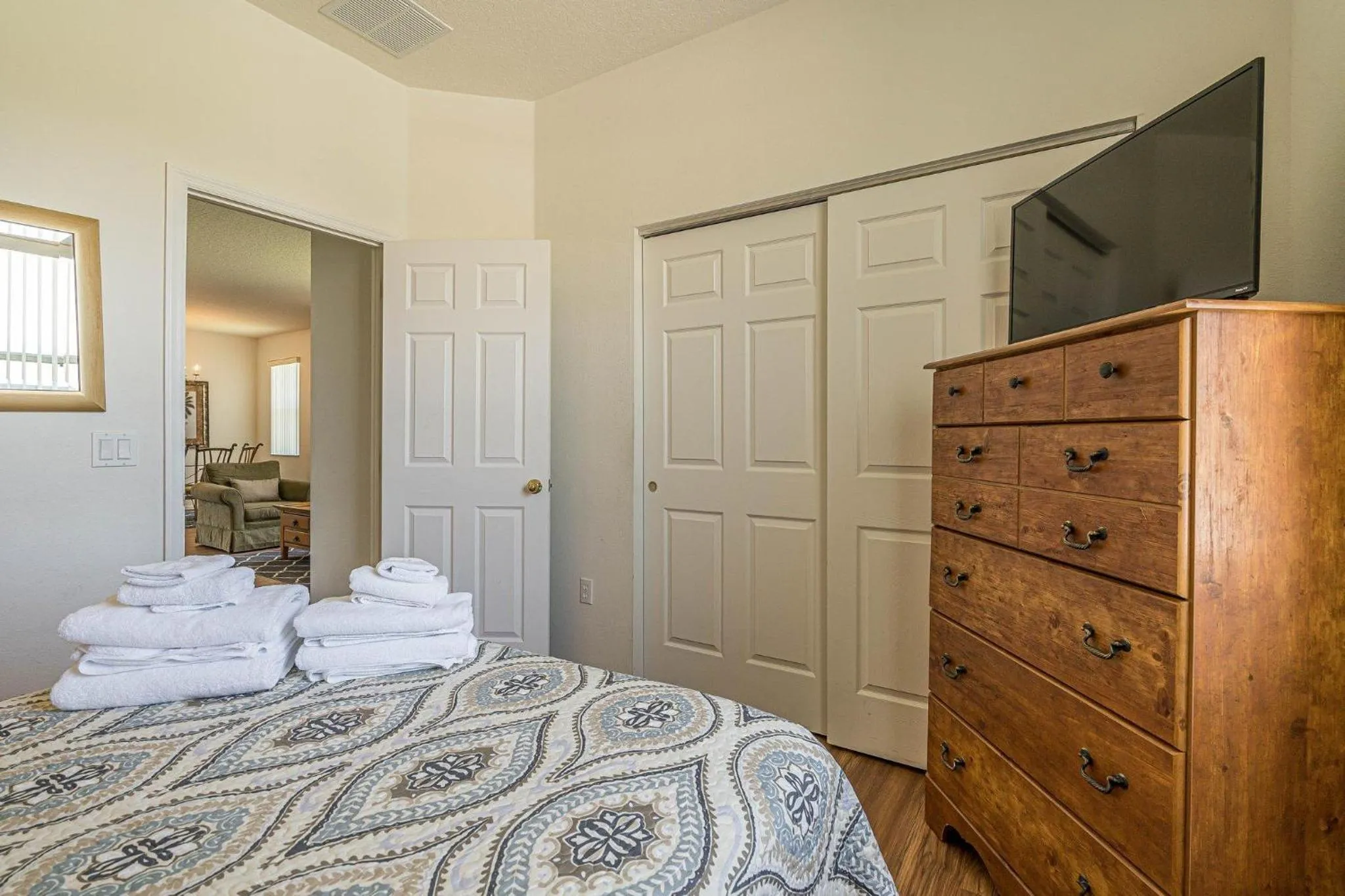 Bed in Mickey's Holiday Home