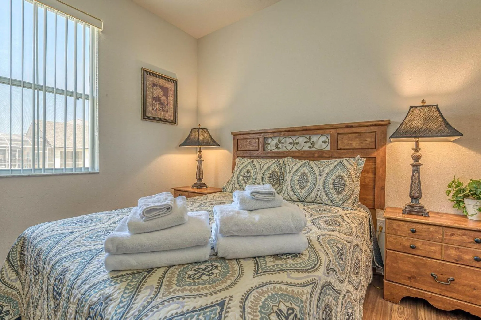 Bed in Mickey's Holiday Home