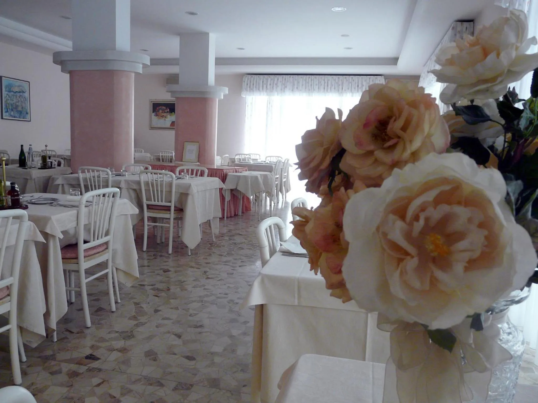 Restaurant/places to eat in Hotel Altea