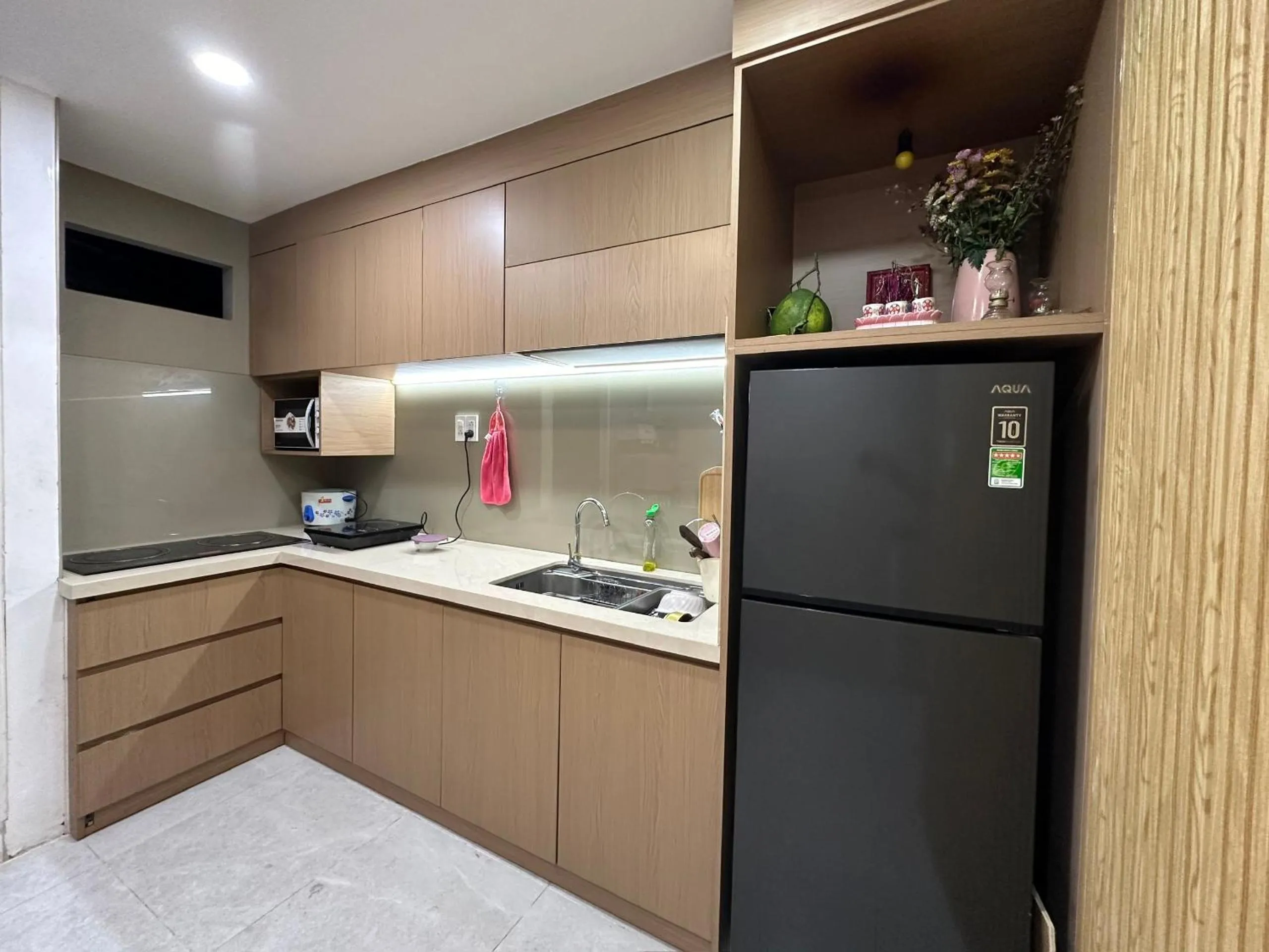 Kitchen or kitchenette in Quynh Giang Hotel - 10 minutes to Tan Son Nhat Airport
