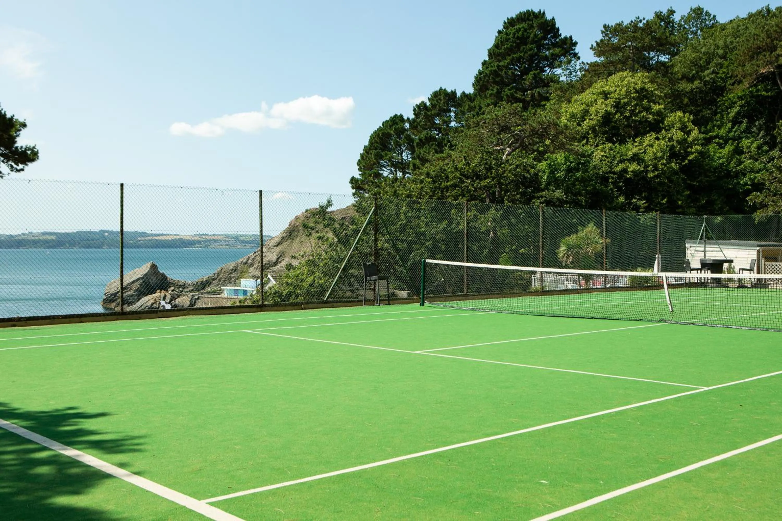 Tennis court in The Osborne Hotel