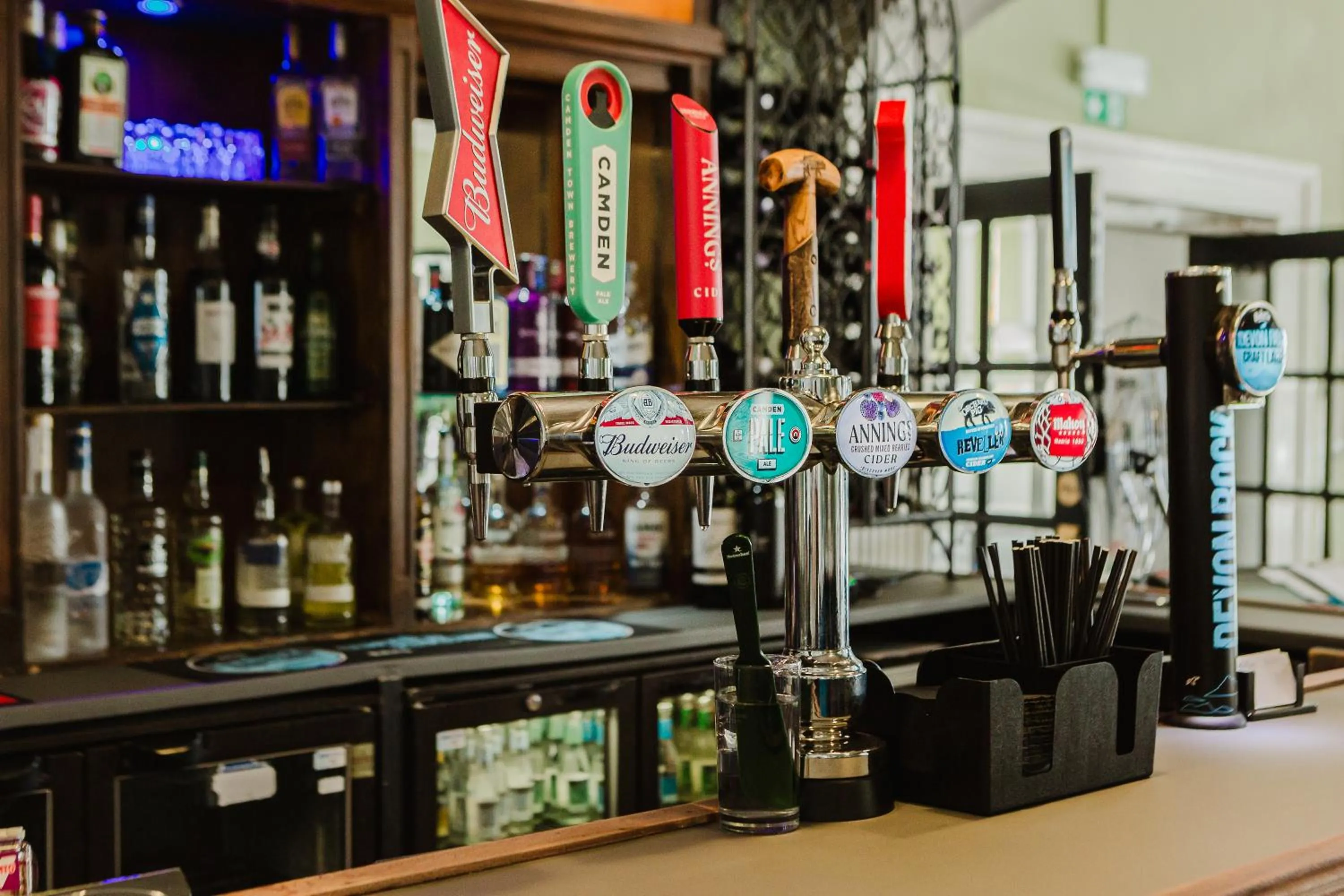 Lounge or bar in The Osborne Hotel