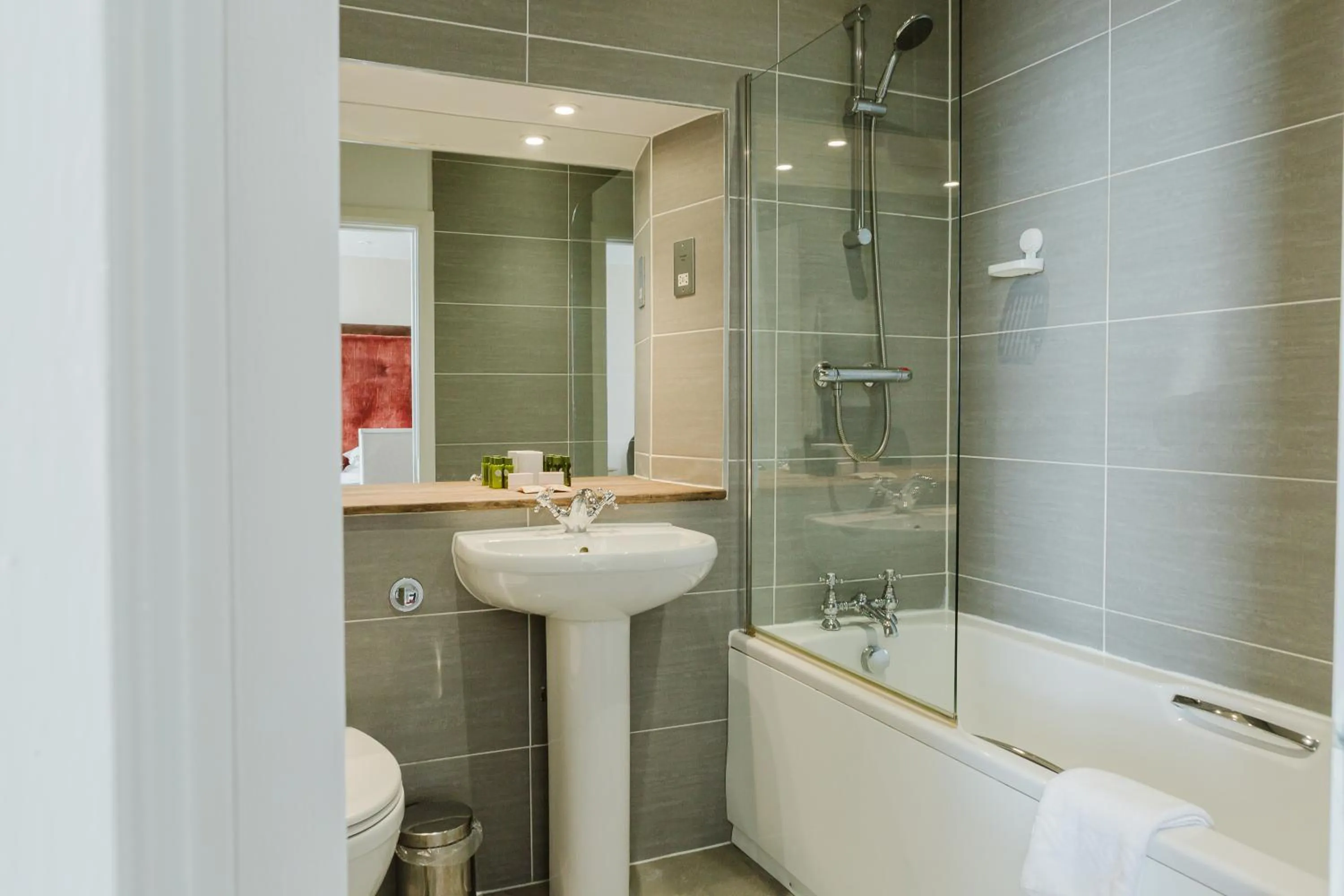 Bathroom in The Osborne Hotel