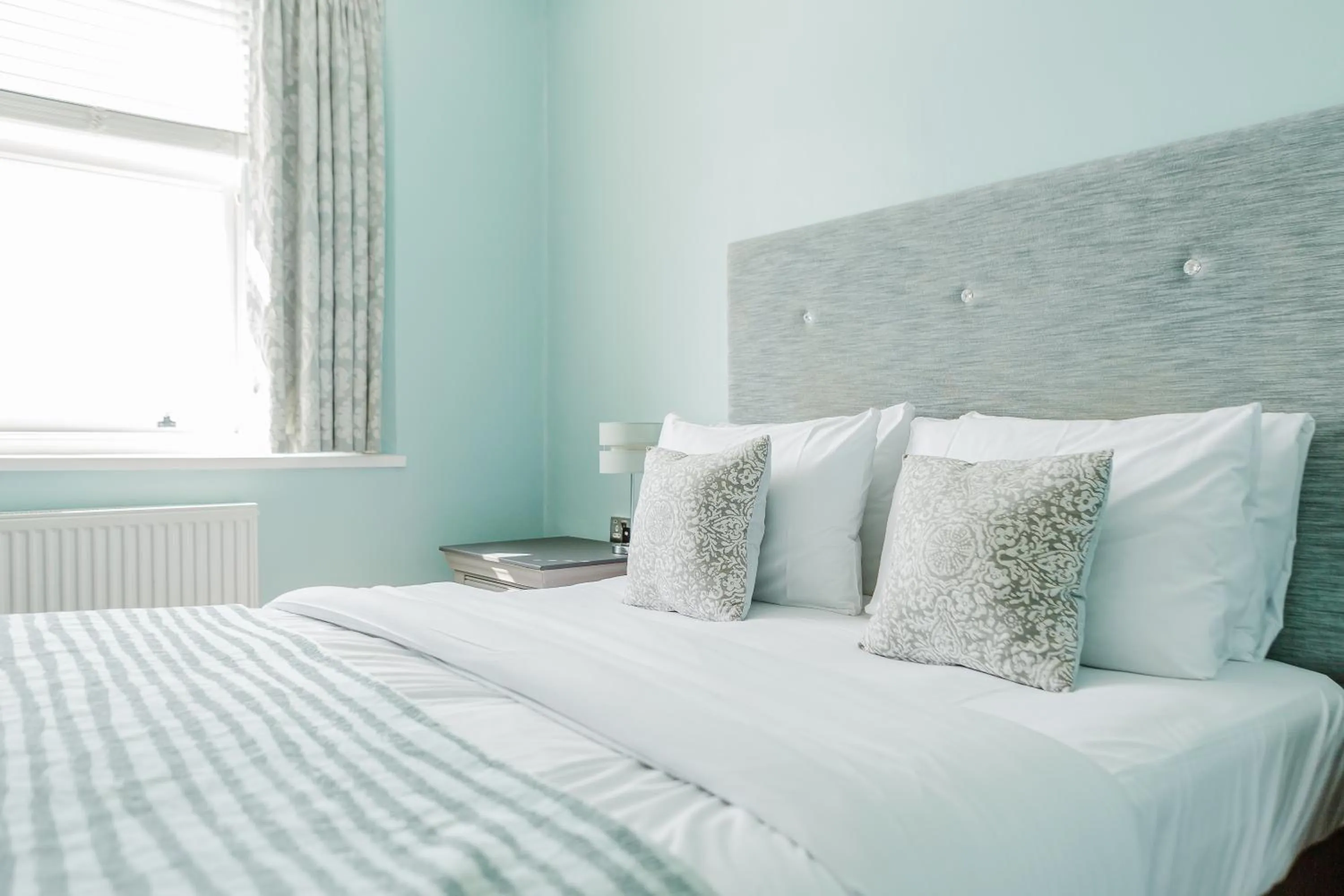 Bed in The Osborne Hotel