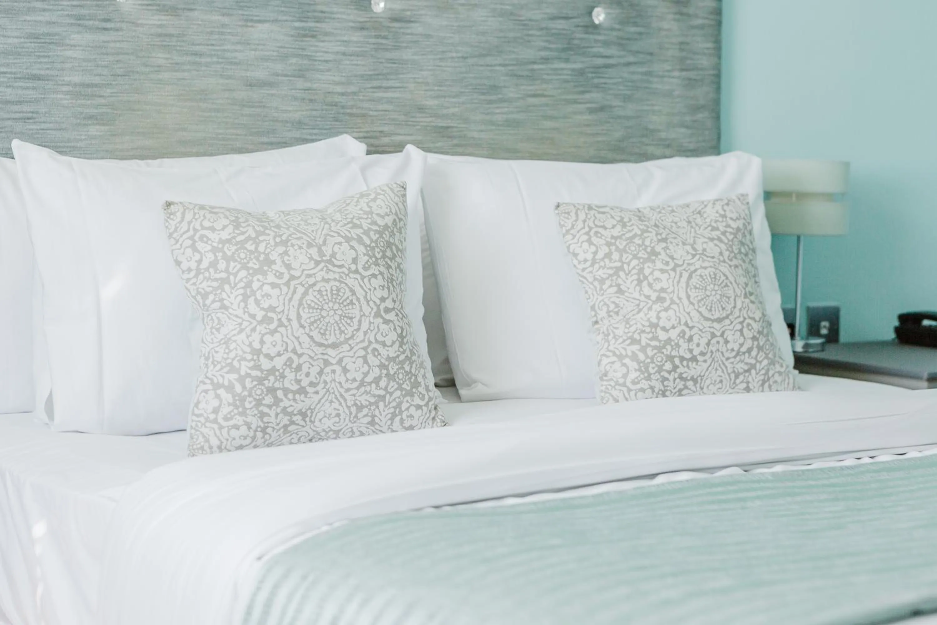 Bed in The Osborne Hotel