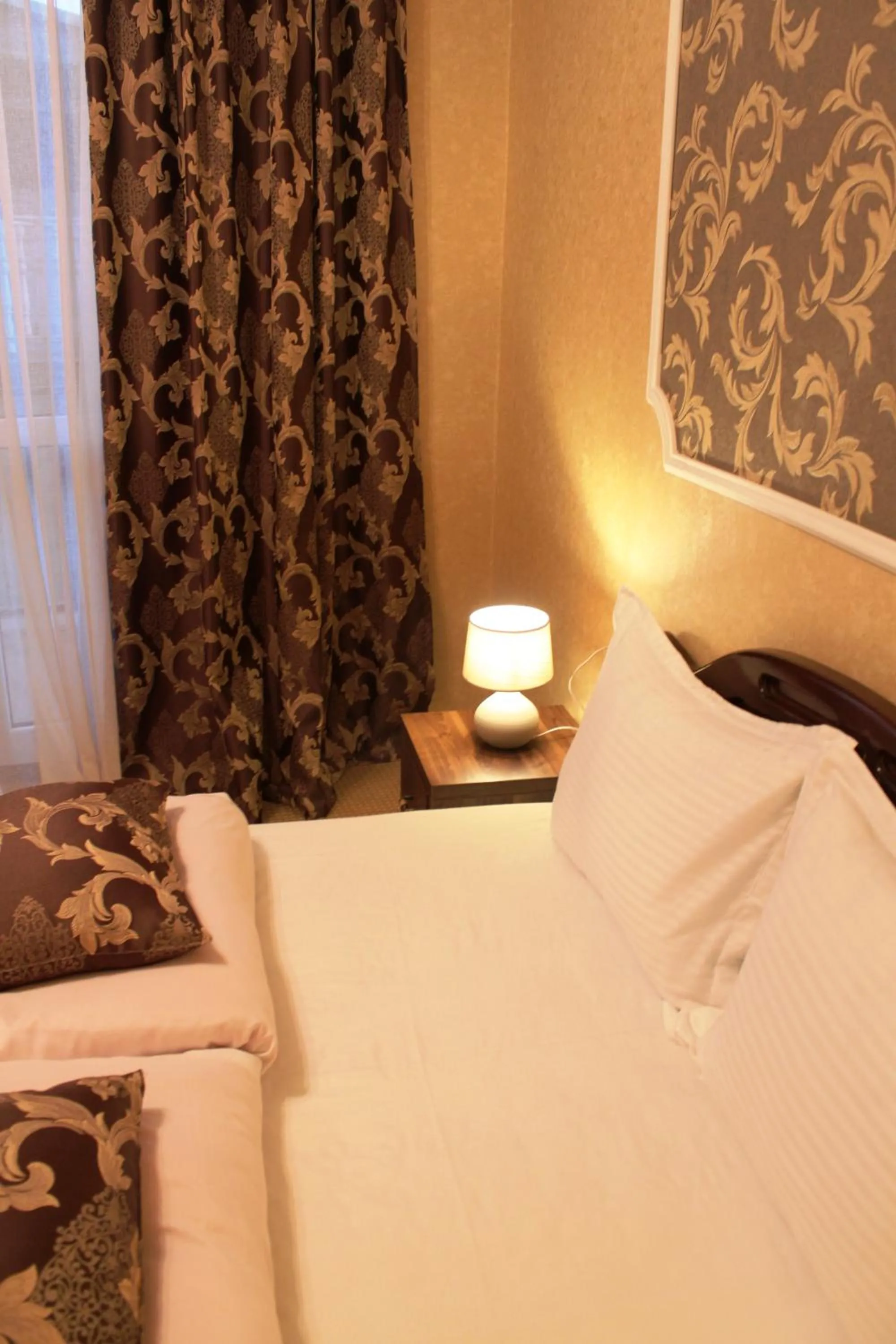 Bed in Hotel Avlabari
