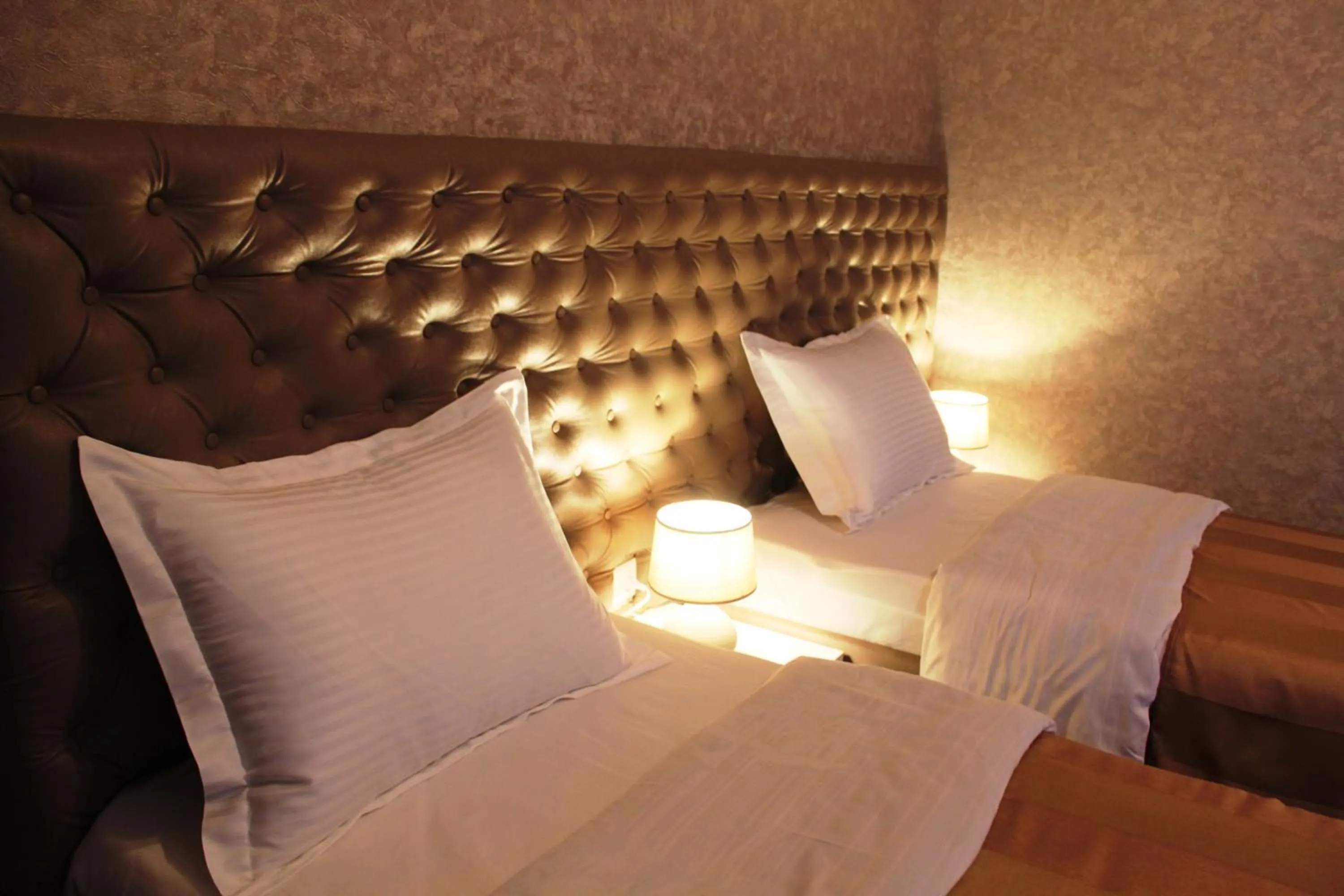 Bed in Hotel Avlabari