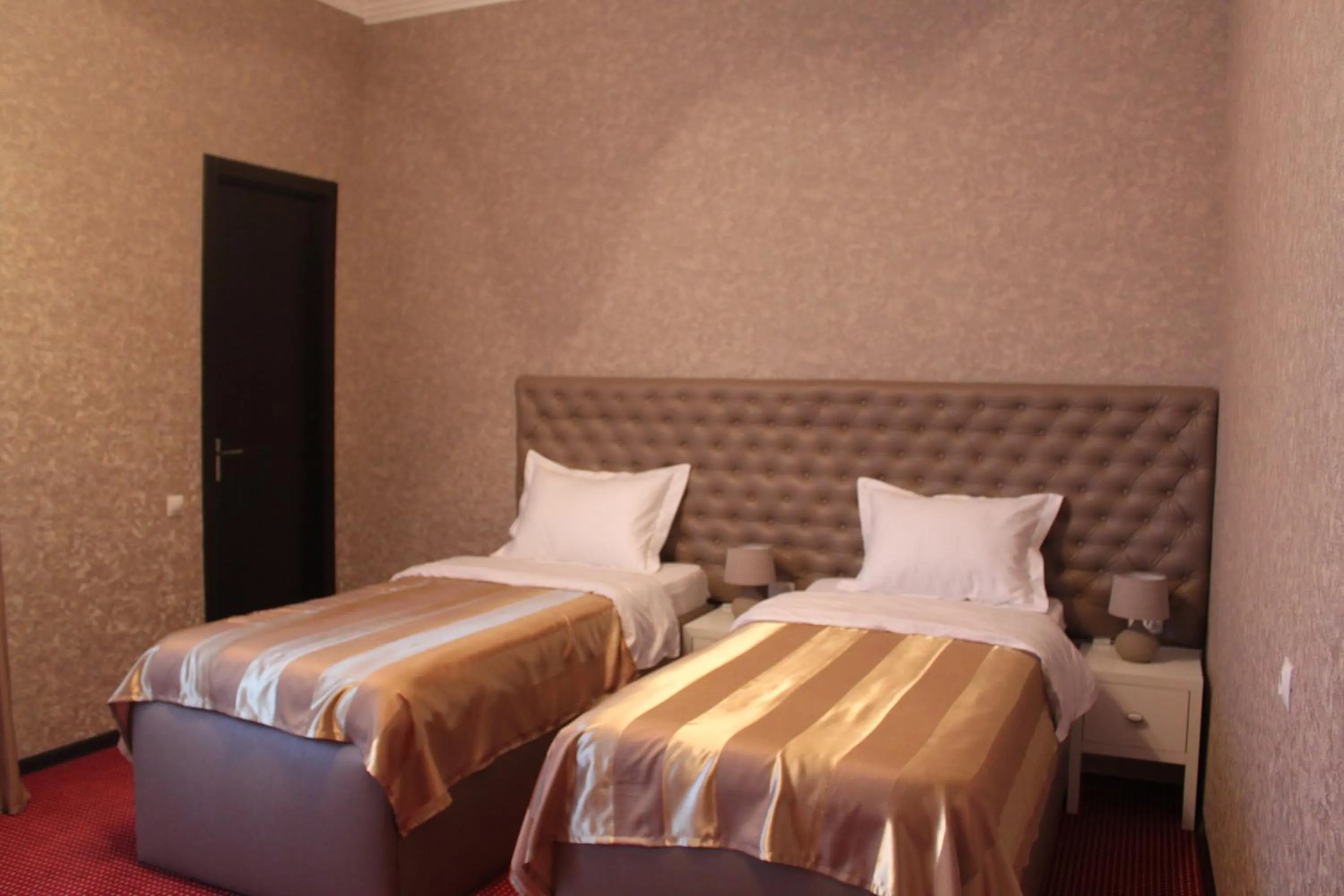 Bed in Hotel Avlabari