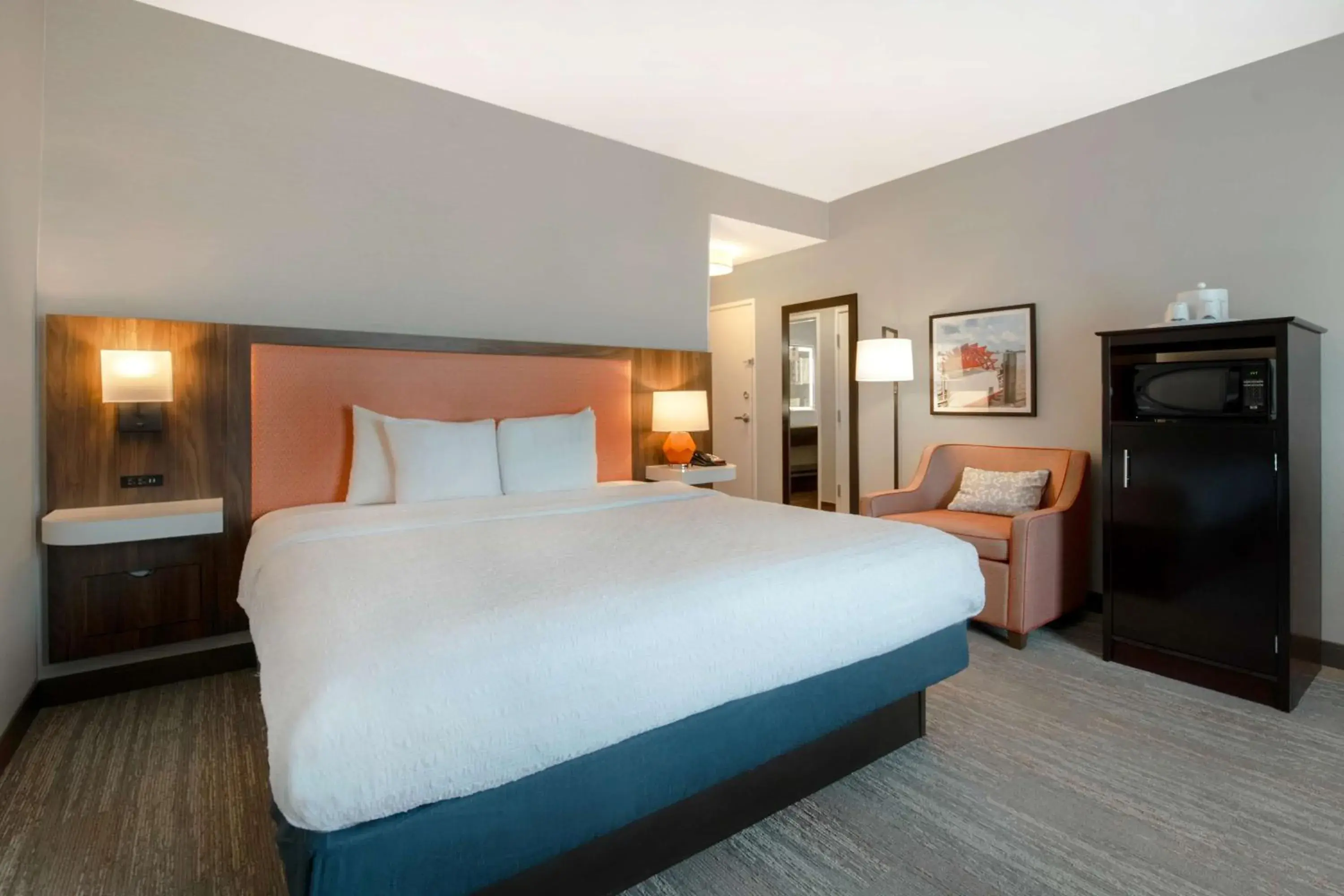 King Room - Hearing Access/Non-Smoking in Hampton Inn & Suites Harvey New Orleans Westbank King Room - Hearing Access/Non-Smoking in Hampton Inn & Suites Harvey New Orleans Westbank