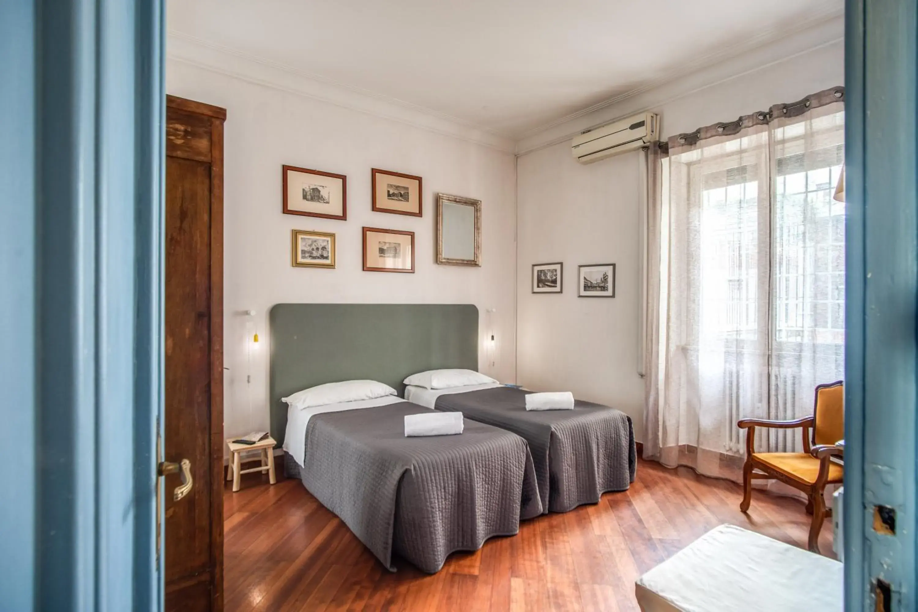 Photo of the whole room, Bed in Circus Maximus B&B Photo of the whole room, Bed in Circus Maximus B&B