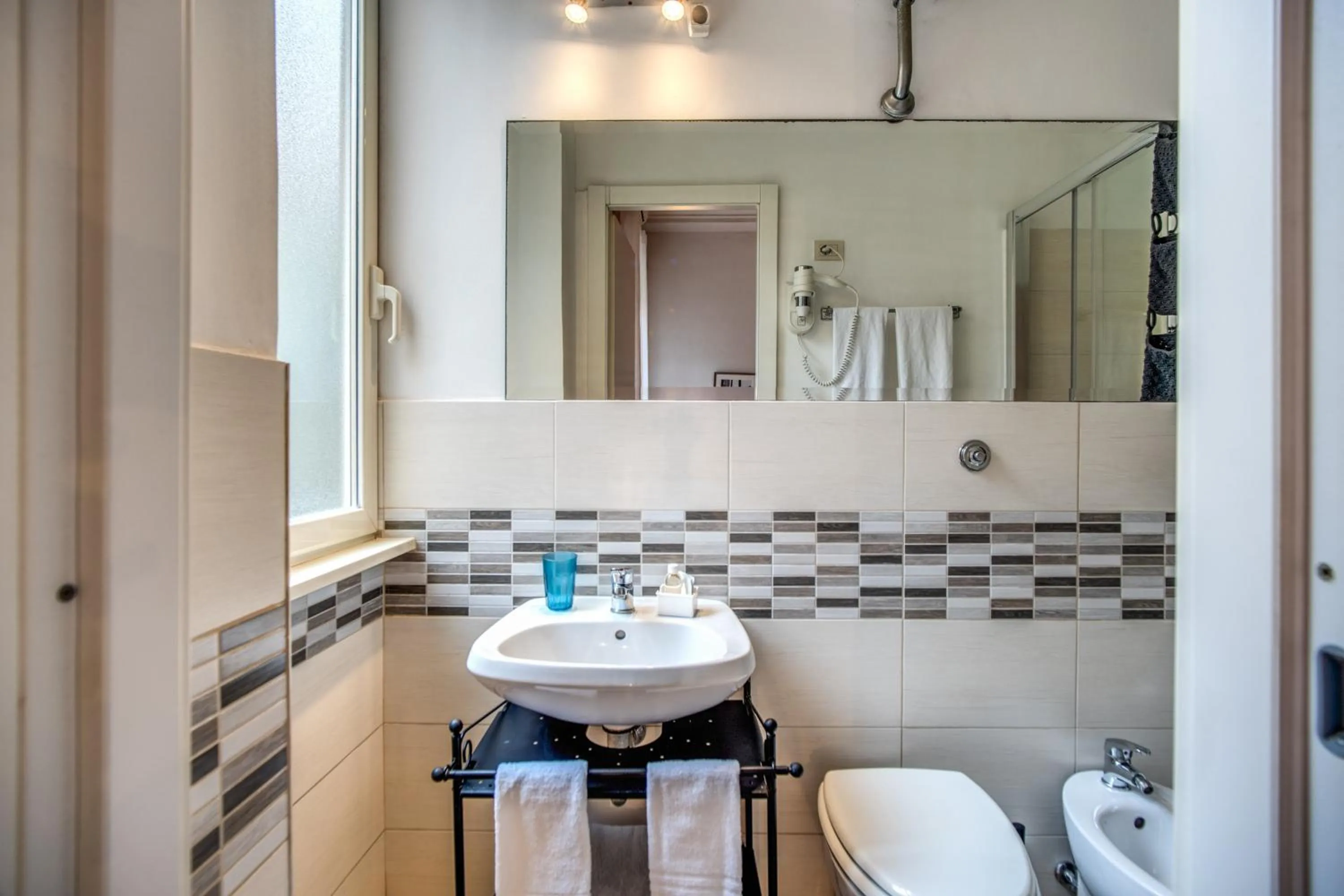 Bathroom in Circus Maximus B&B