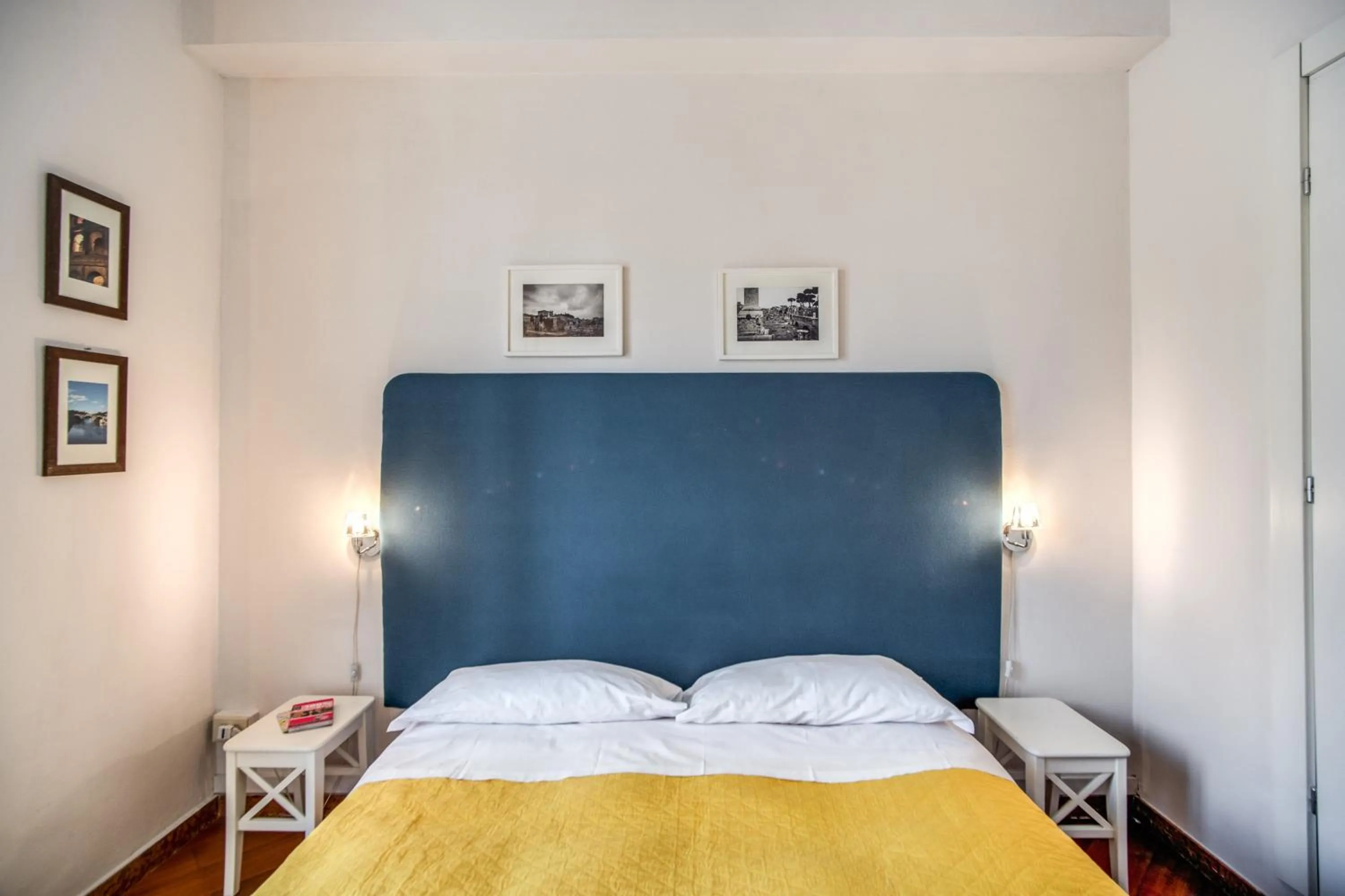 Bed in Circus Maximus B&B