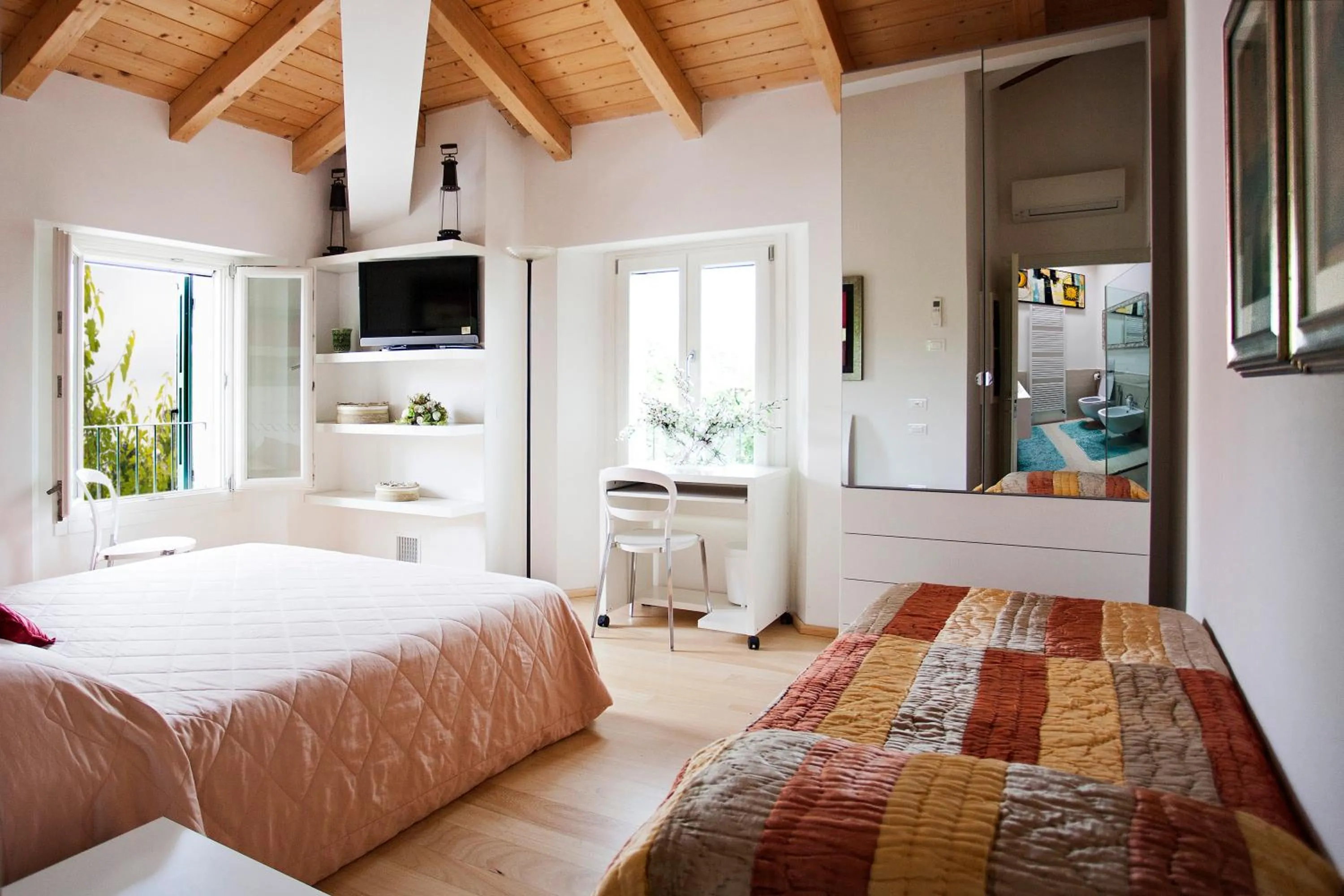 Bed in B&B RED WINE COUNTRY HOUSE