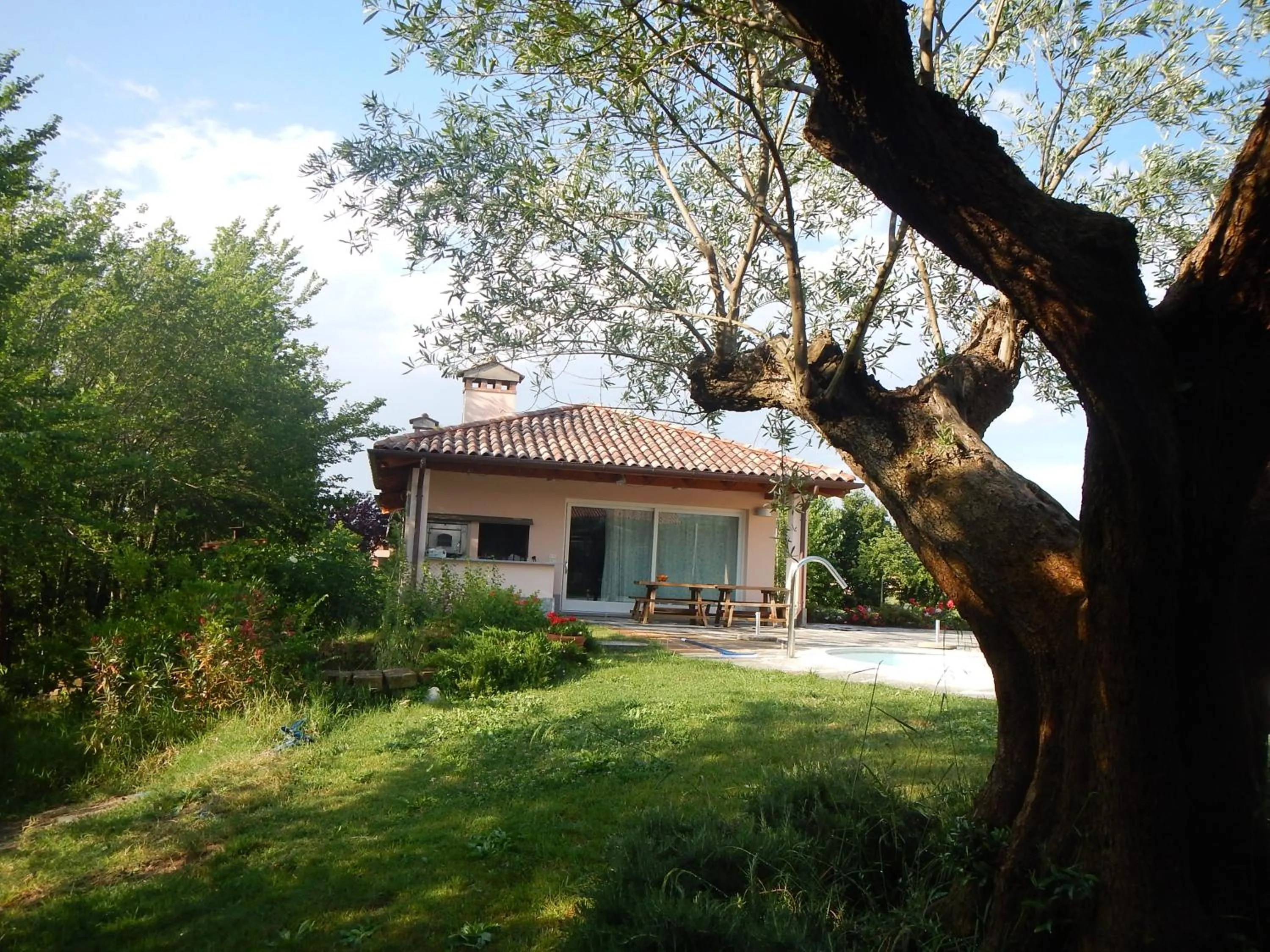 B&B RED WINE COUNTRY HOUSE