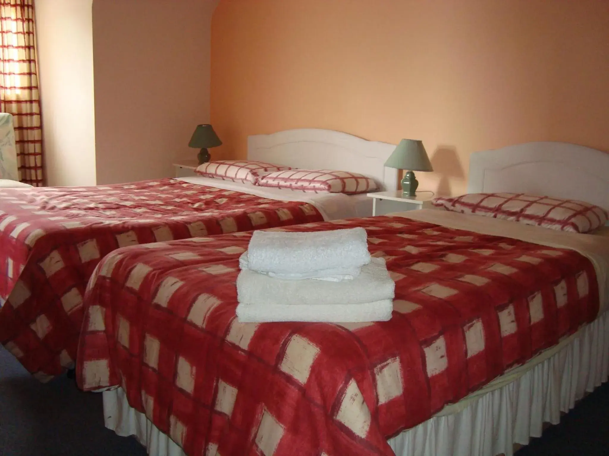 Triple Room in Hy Breasal B&B Triple Room in Hy Breasal B&B
