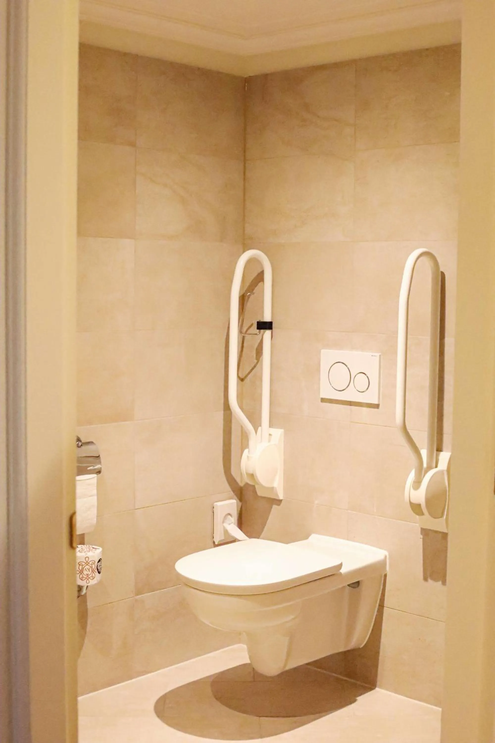 Bathroom in Grand Hotel Karel V