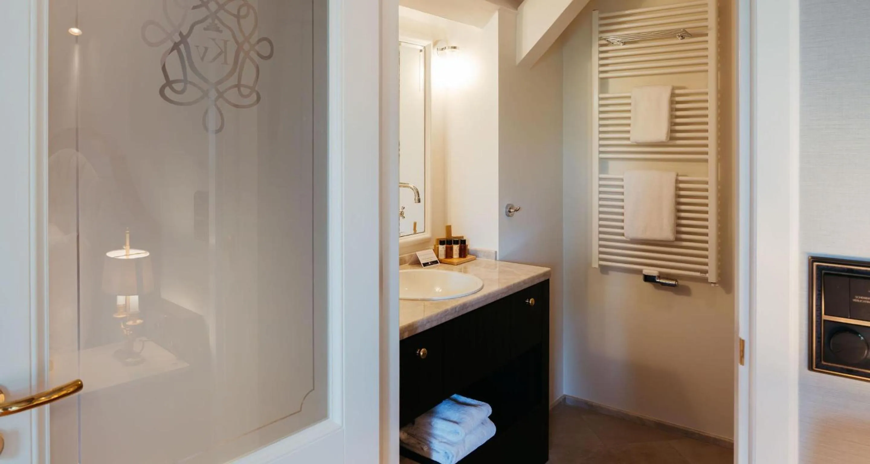 Bathroom in Grand Hotel Karel V