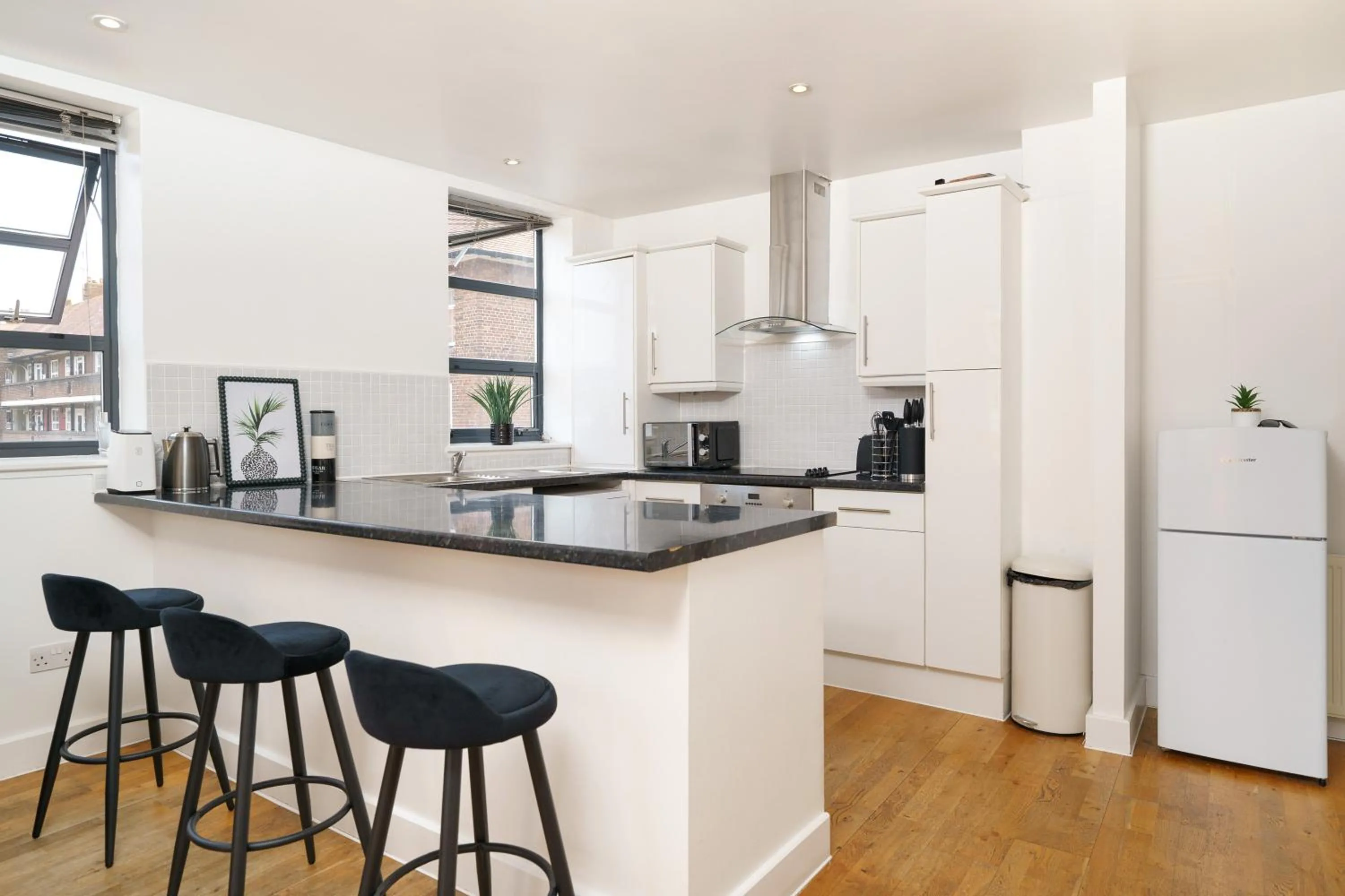 Bright & Modern 2-Bed Apartment in Vibrant East London