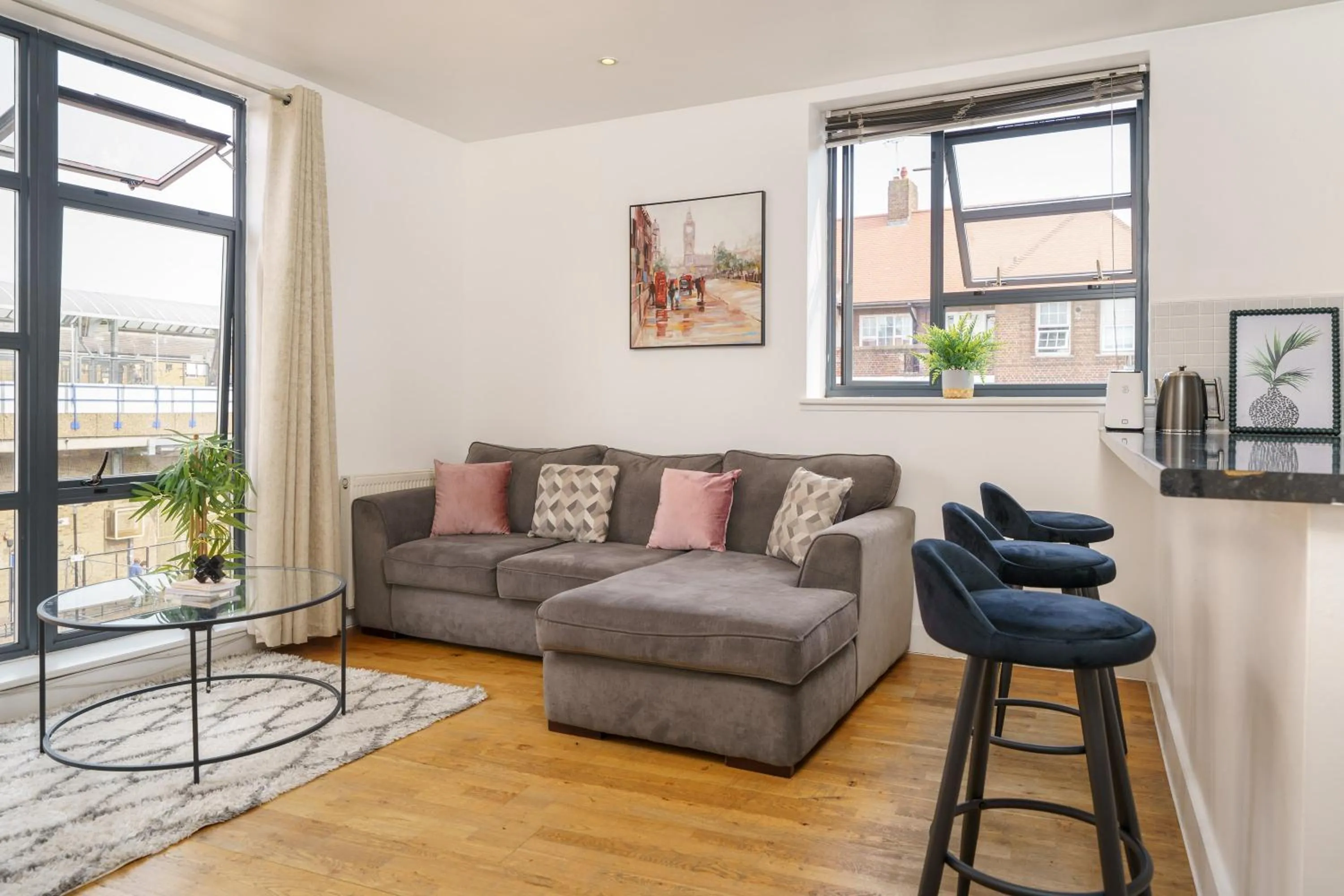 Bright & Modern 2-Bed Apartment in Vibrant East London