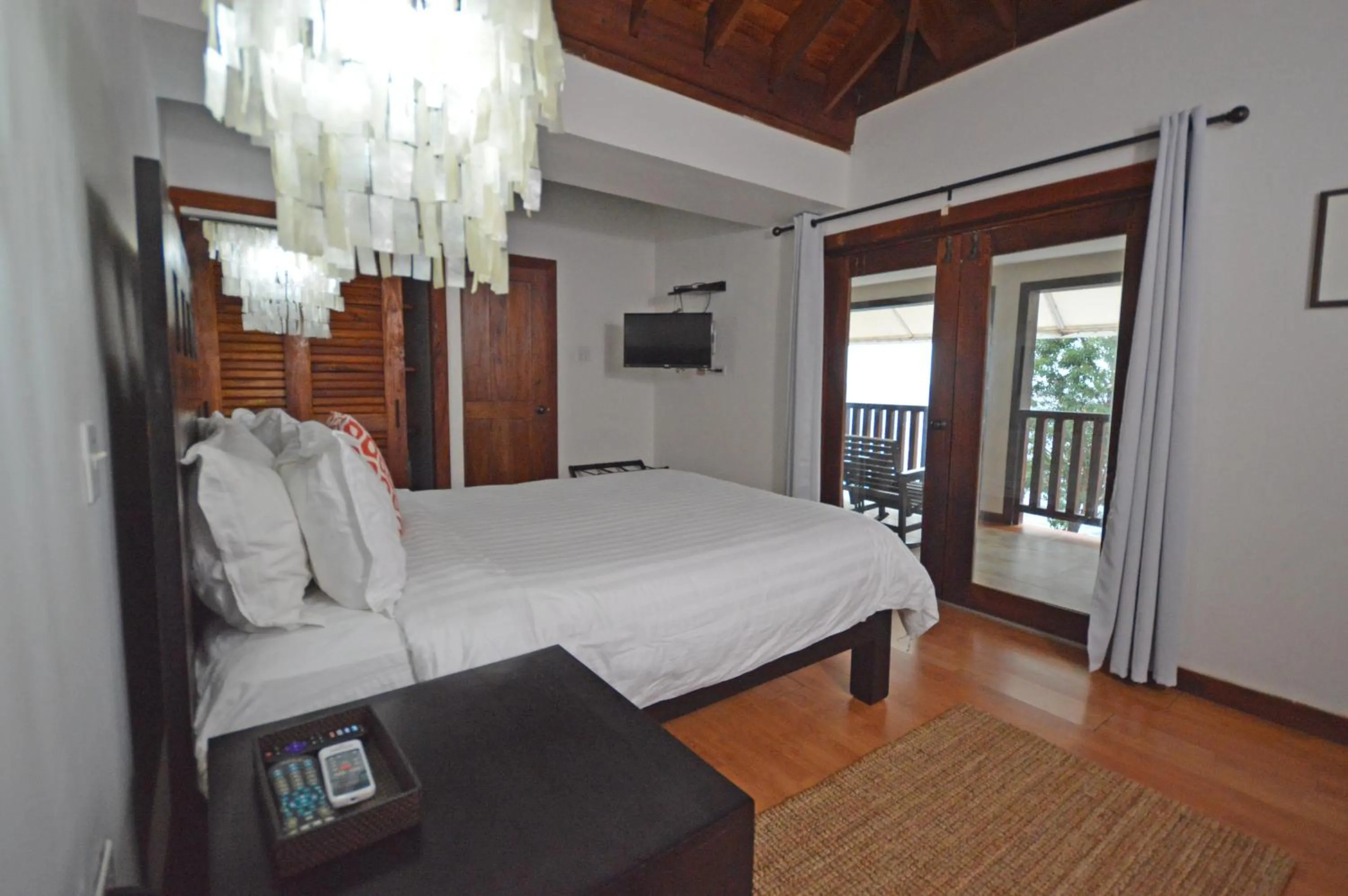 Bed in Villas Sur Mer