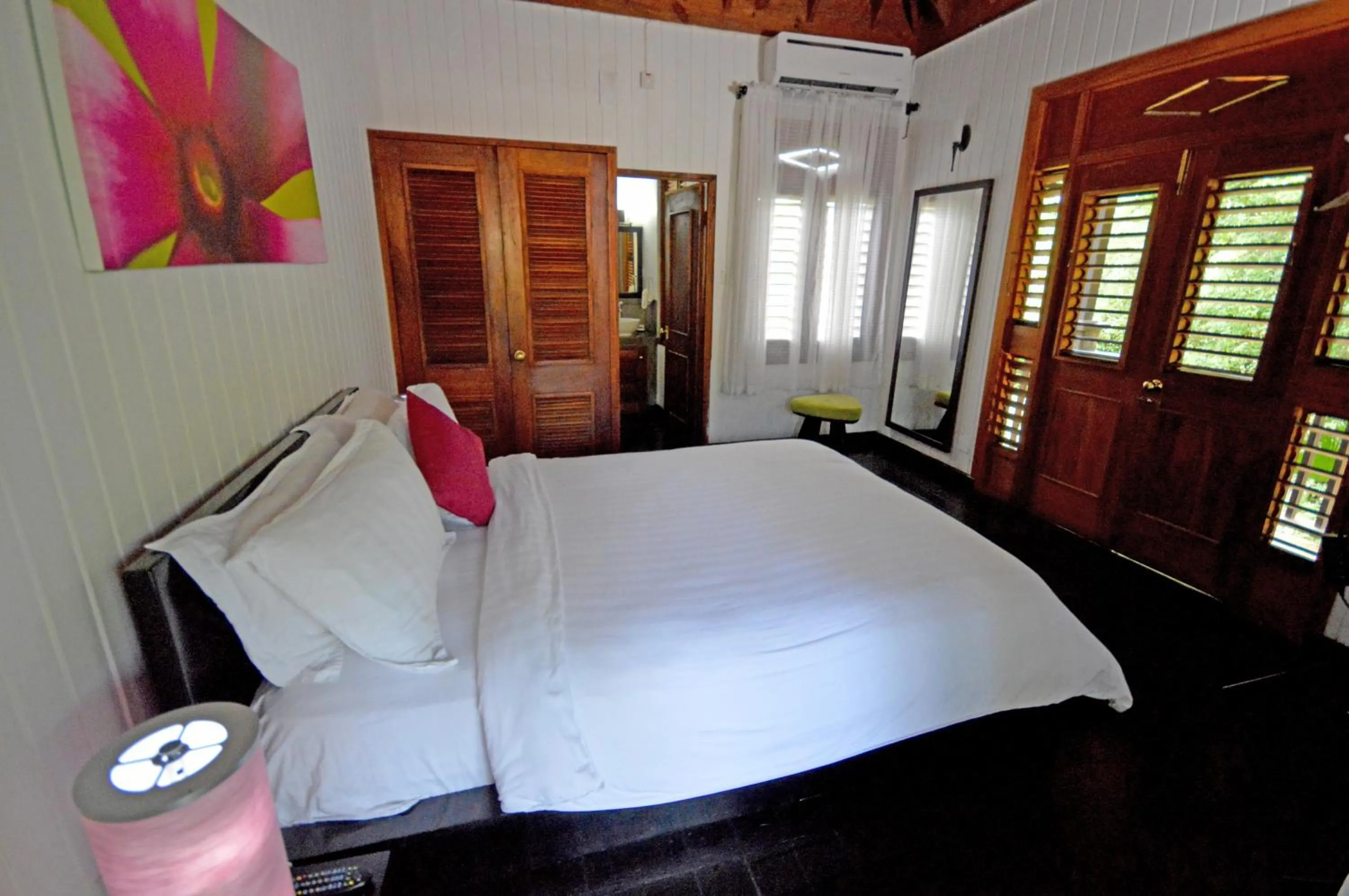 Bed in Villas Sur Mer