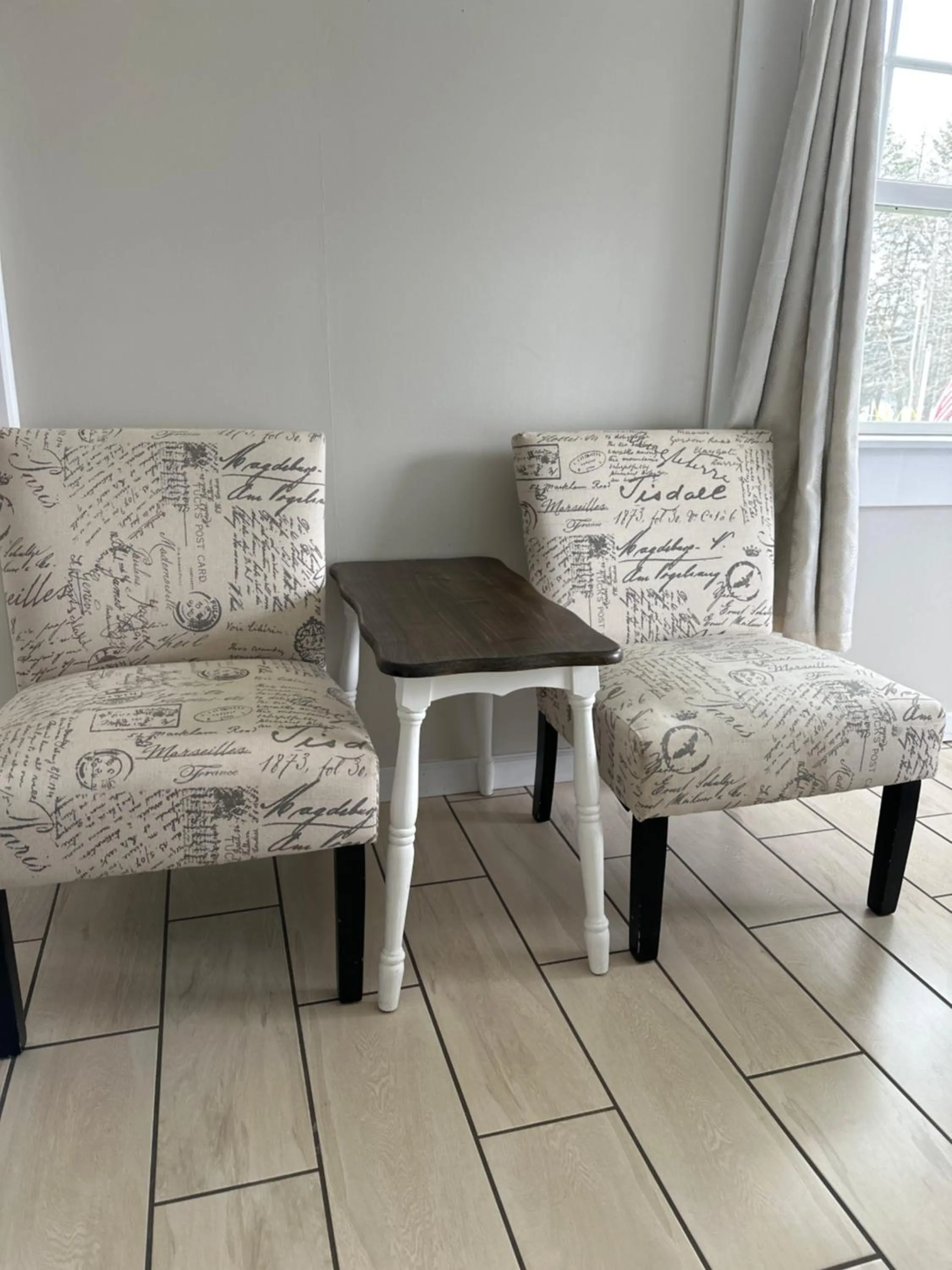 Seating area in Foster Lake Inn