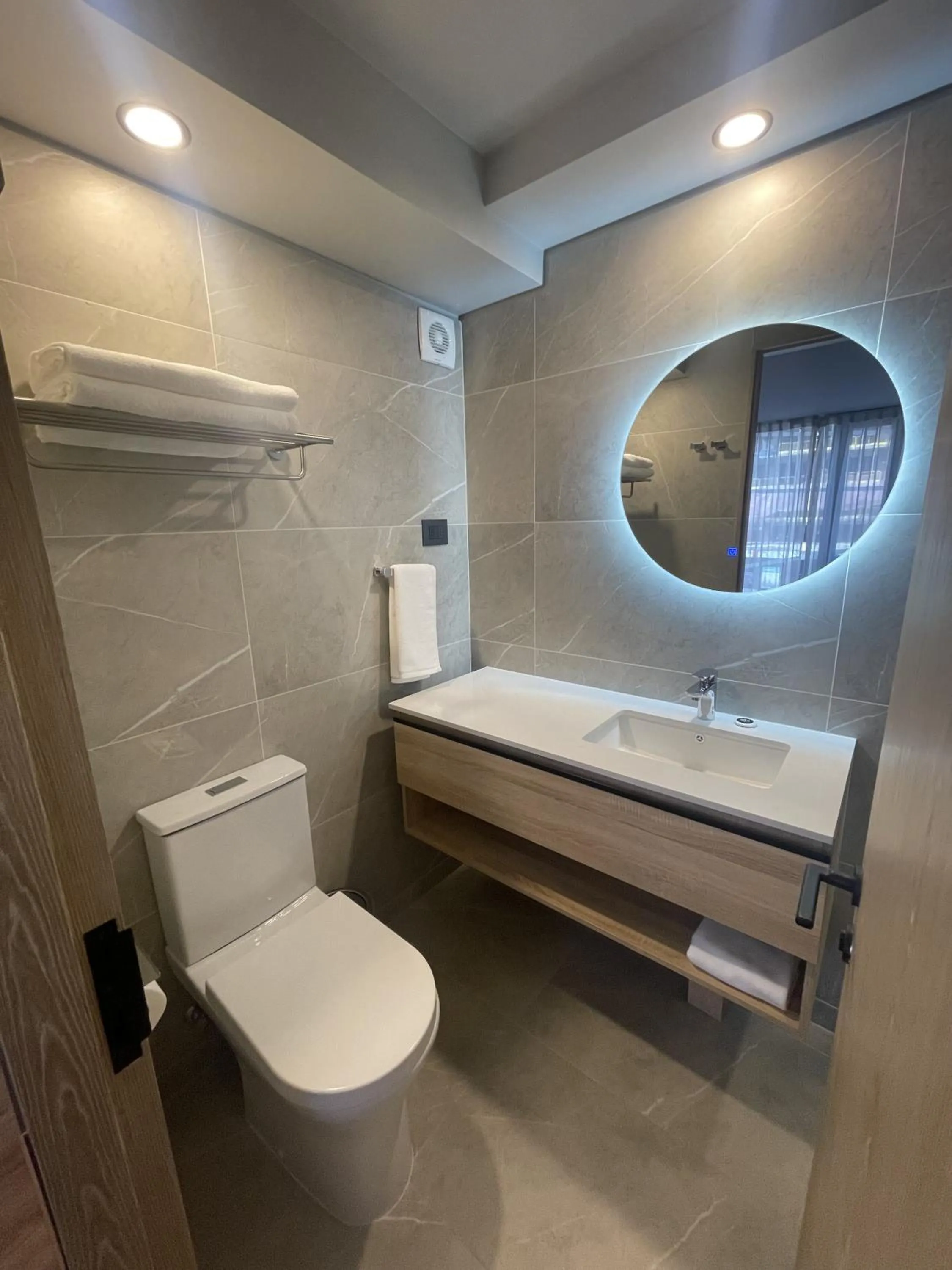 One Manquehue Aparthotel