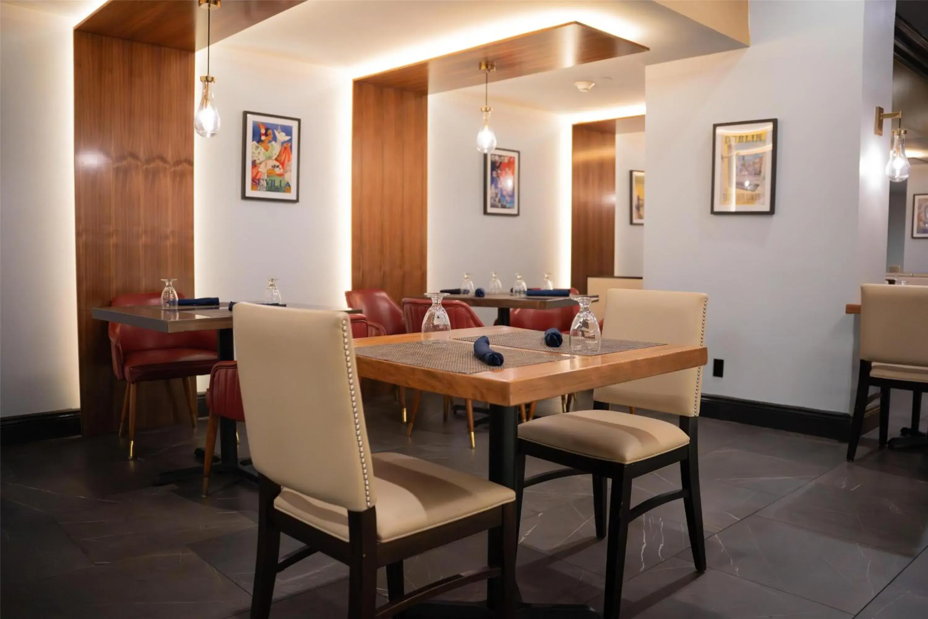 Lounge or bar in The Roslyn, Tapestry Collection by Hilton Lounge or bar in The Roslyn, Tapestry Collection by Hilton