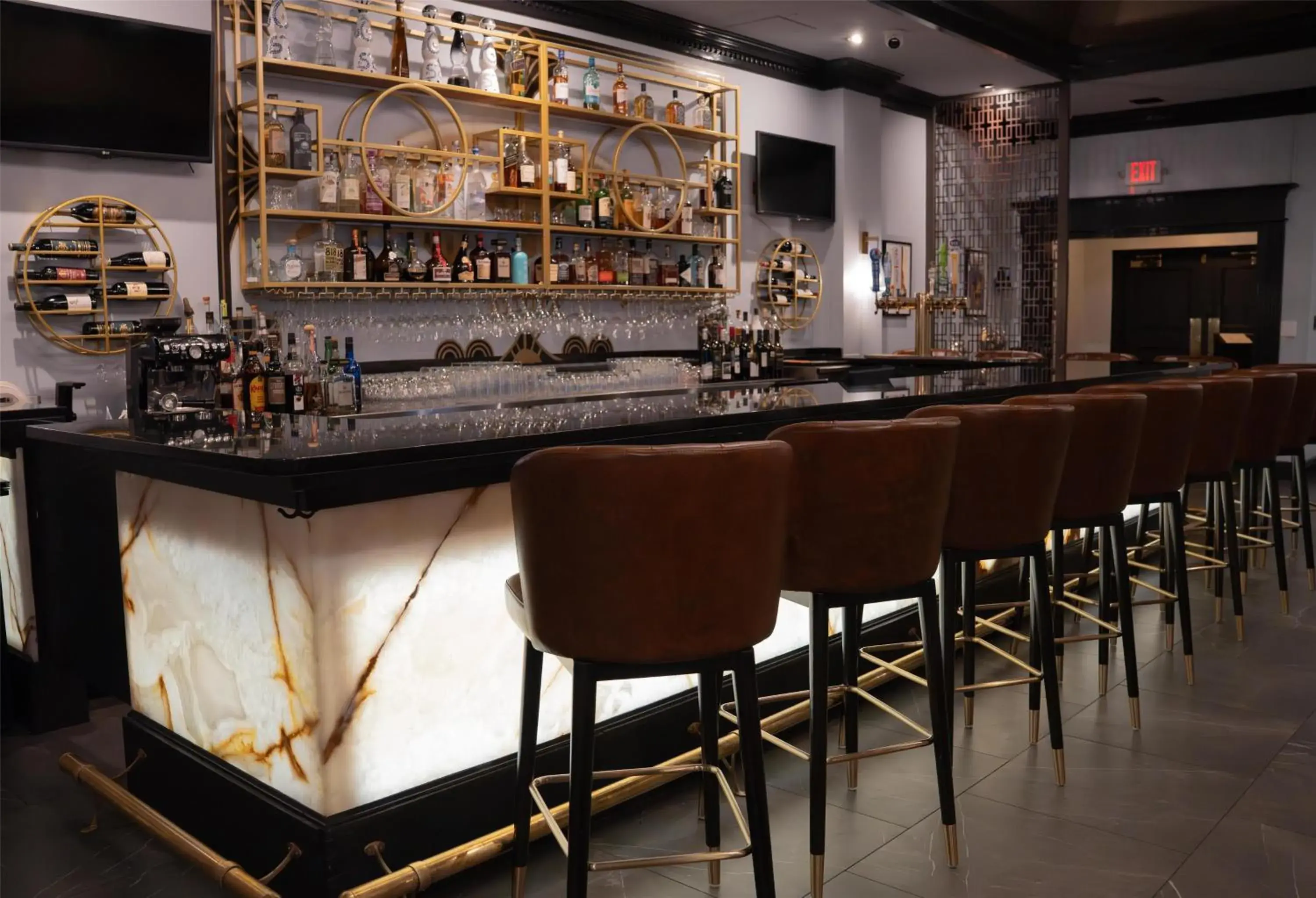 Lounge or bar in The Roslyn, Tapestry Collection by Hilton Lounge or bar in The Roslyn, Tapestry Collection by Hilton