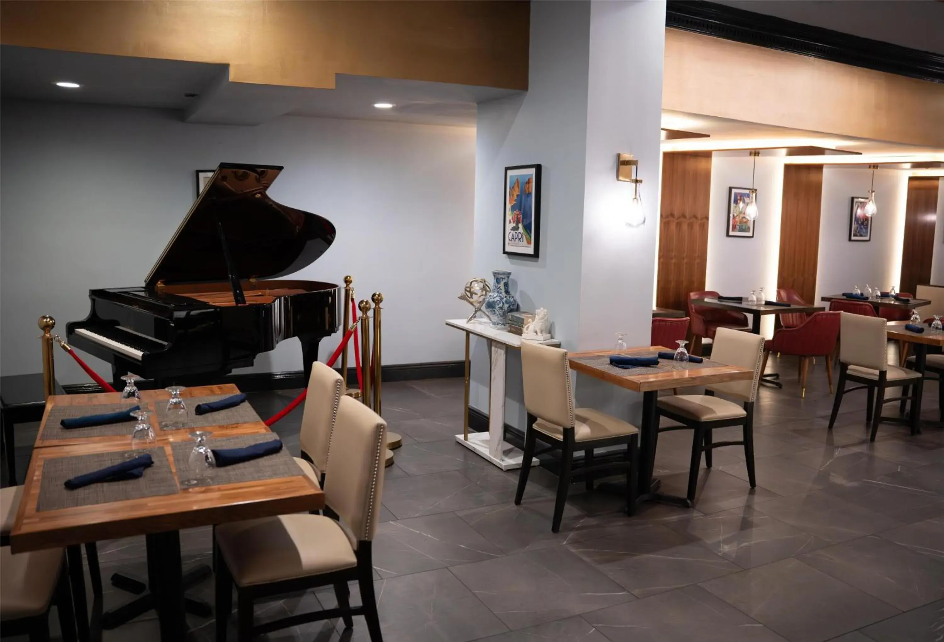Restaurant/places to eat in The Roslyn, Tapestry Collection by Hilton Restaurant/places to eat in The Roslyn, Tapestry Collection by Hilton