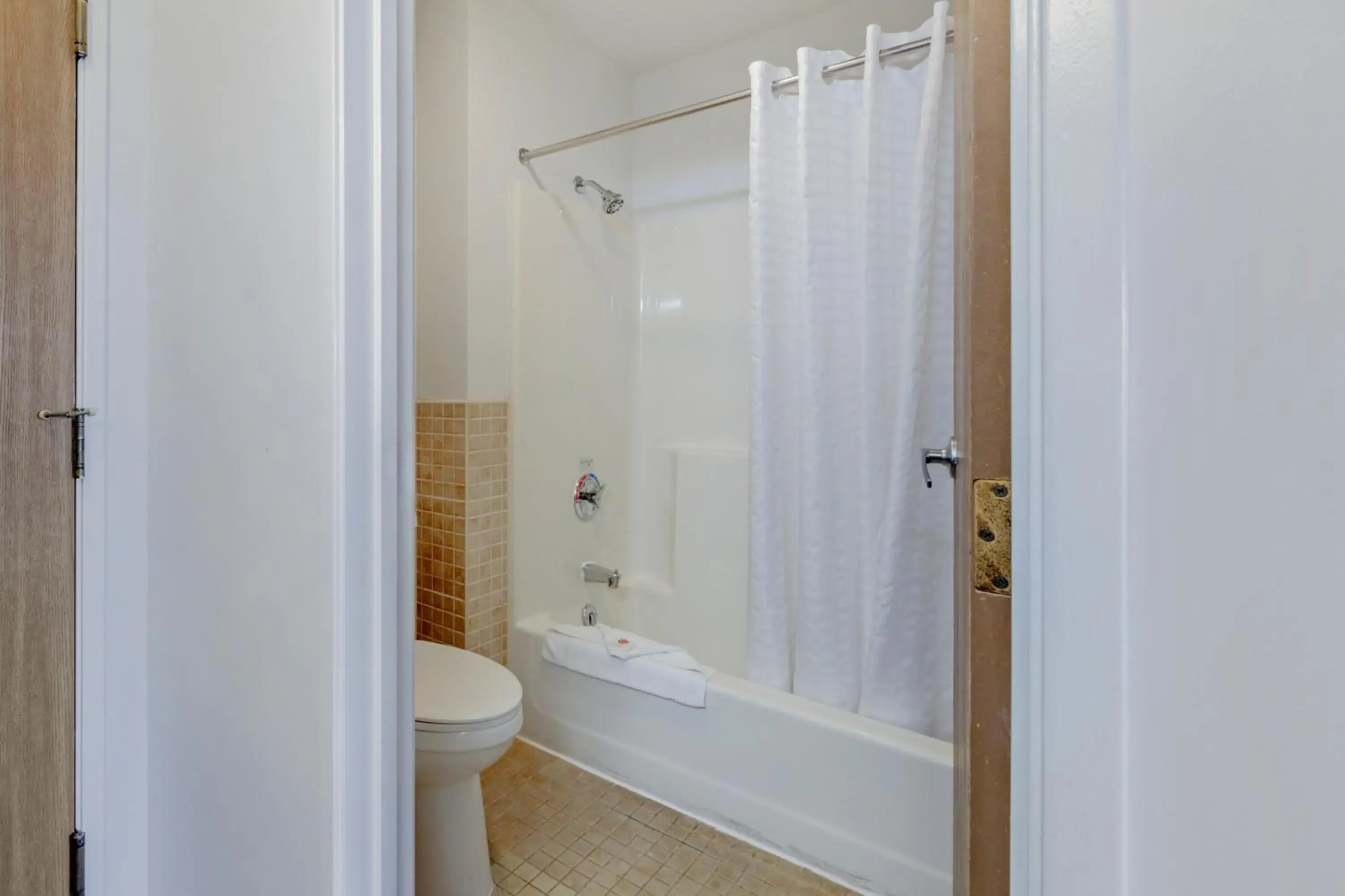 King Room with Whirlpool - Non-smoking in Atlantis Family Waterpark Hotel, an Ascend Collection Hotel King Room with Whirlpool - Non-smoking in Atlantis Family Waterpark Hotel, an Ascend Collection Hotel