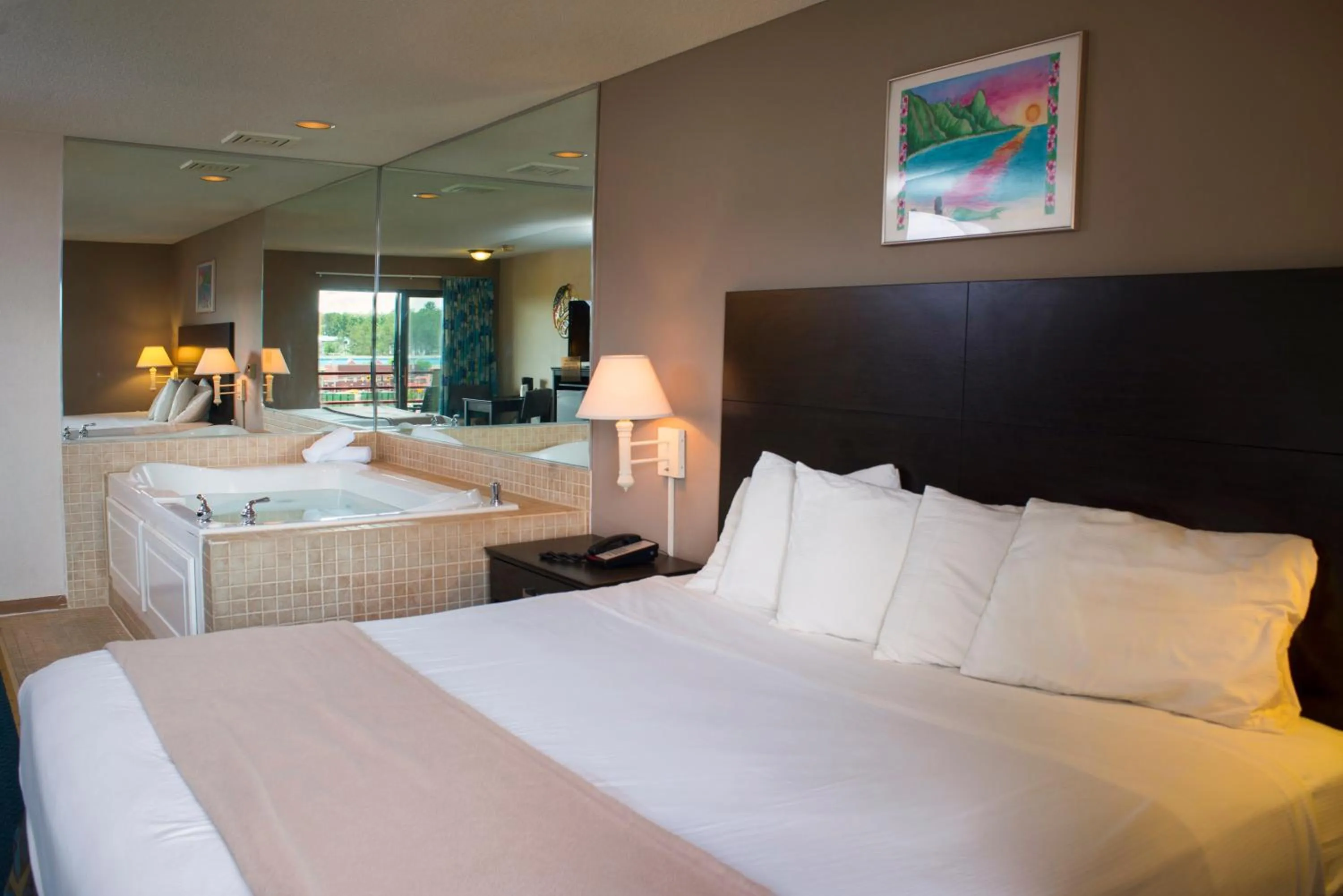 Hot Tub, Bed in Atlantis Family Waterpark Hotel, an Ascend Collection Hotel