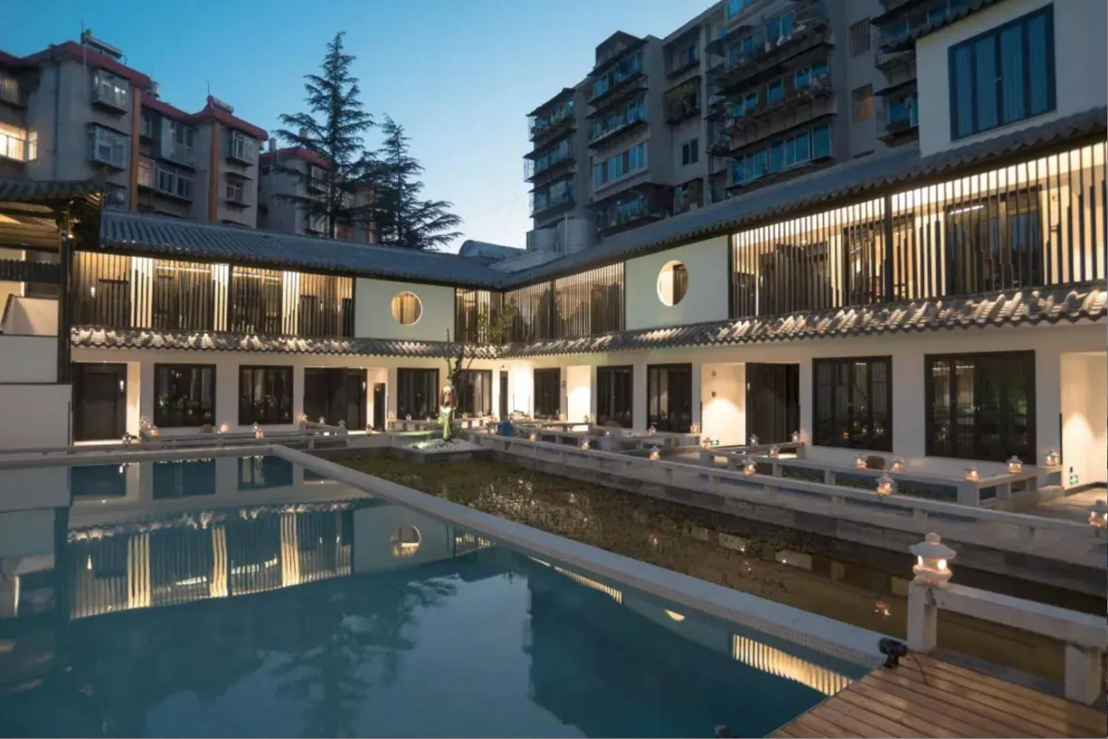 Swimming pool in Gongxili-Xijian Hotel - Kunming Dongfeng East Road Dashuying Metro Station