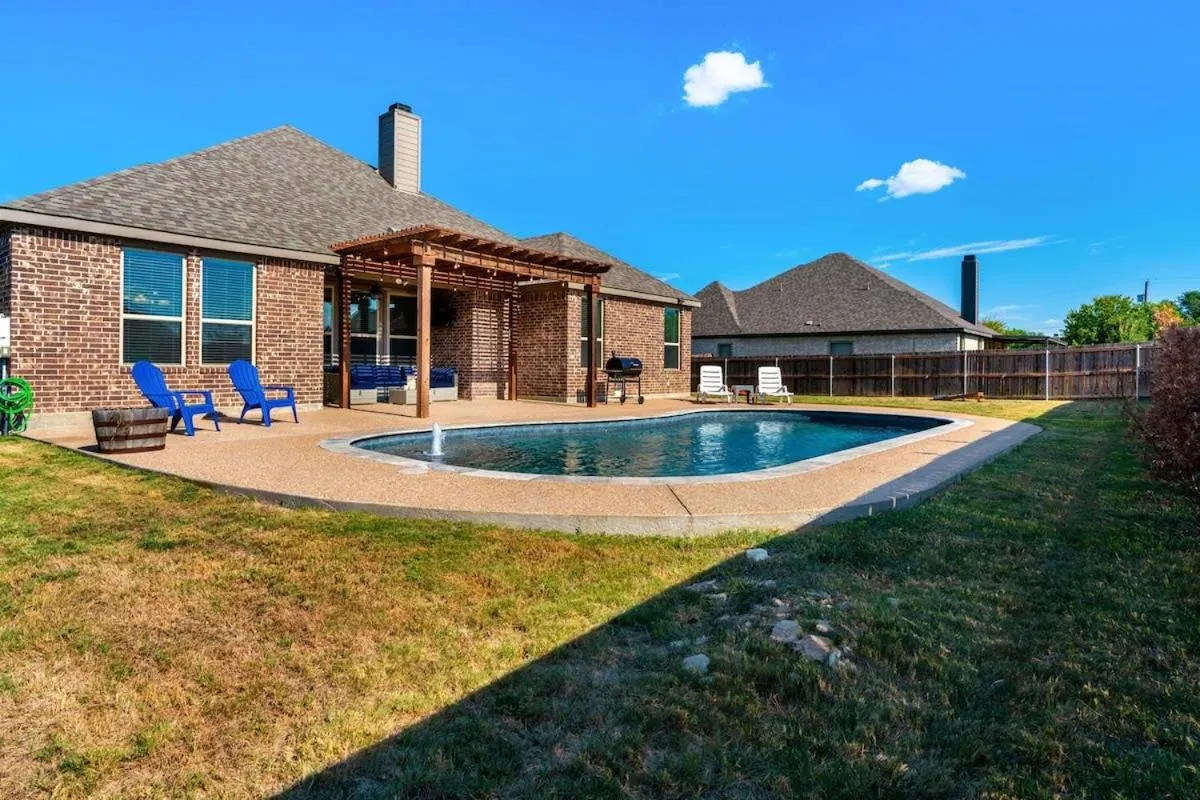 The Noble House Near Magnolia & Baylor W Pool